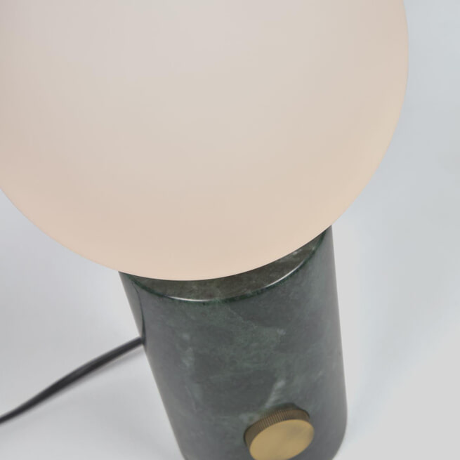 Kave Home Tafellamp 'Lonela' Marmer en messing, 29cm hoog