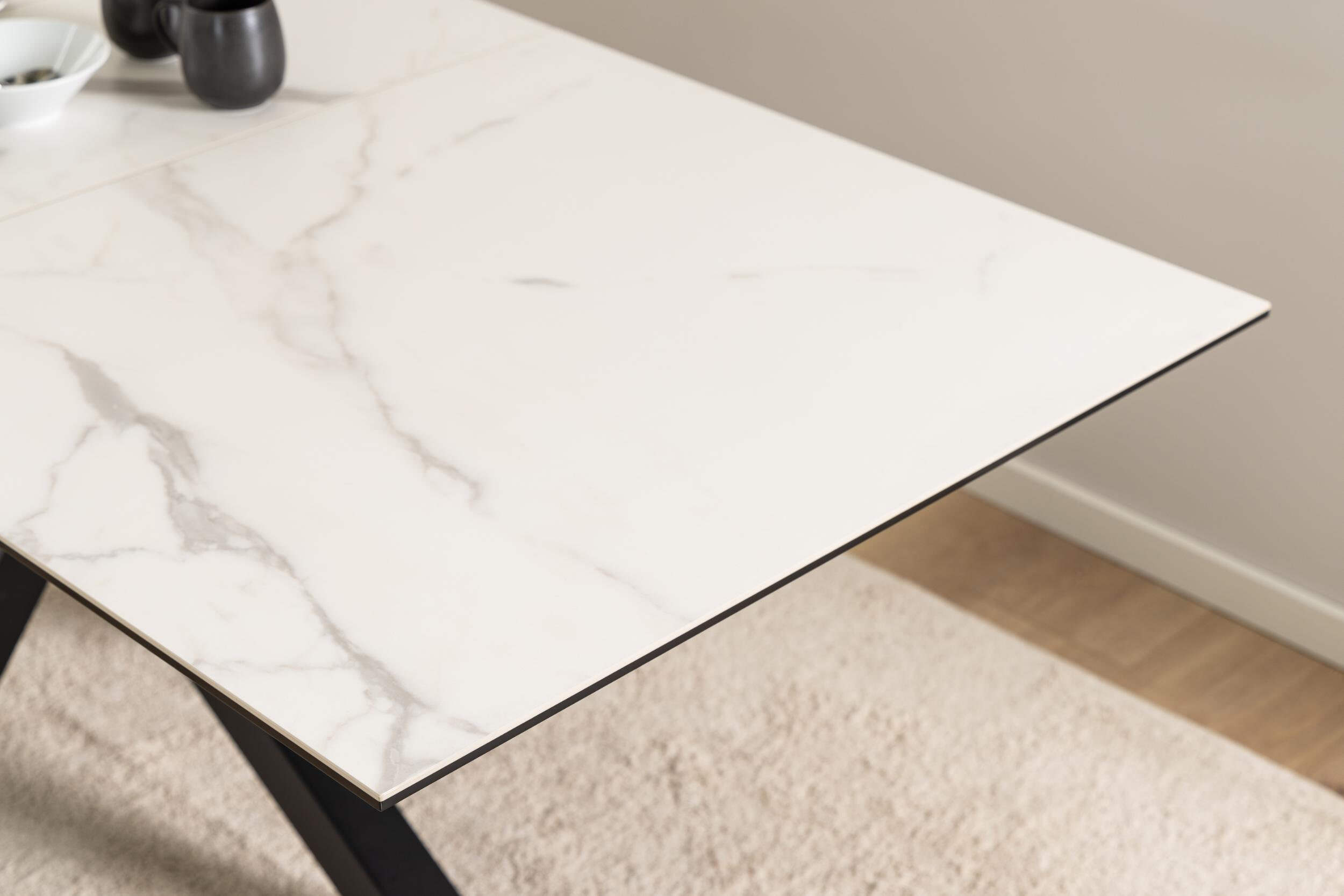 Bendt Uitschuifbare Eettafel 'Line' Keramiek, 168/210 x 90cm, kleur Wit