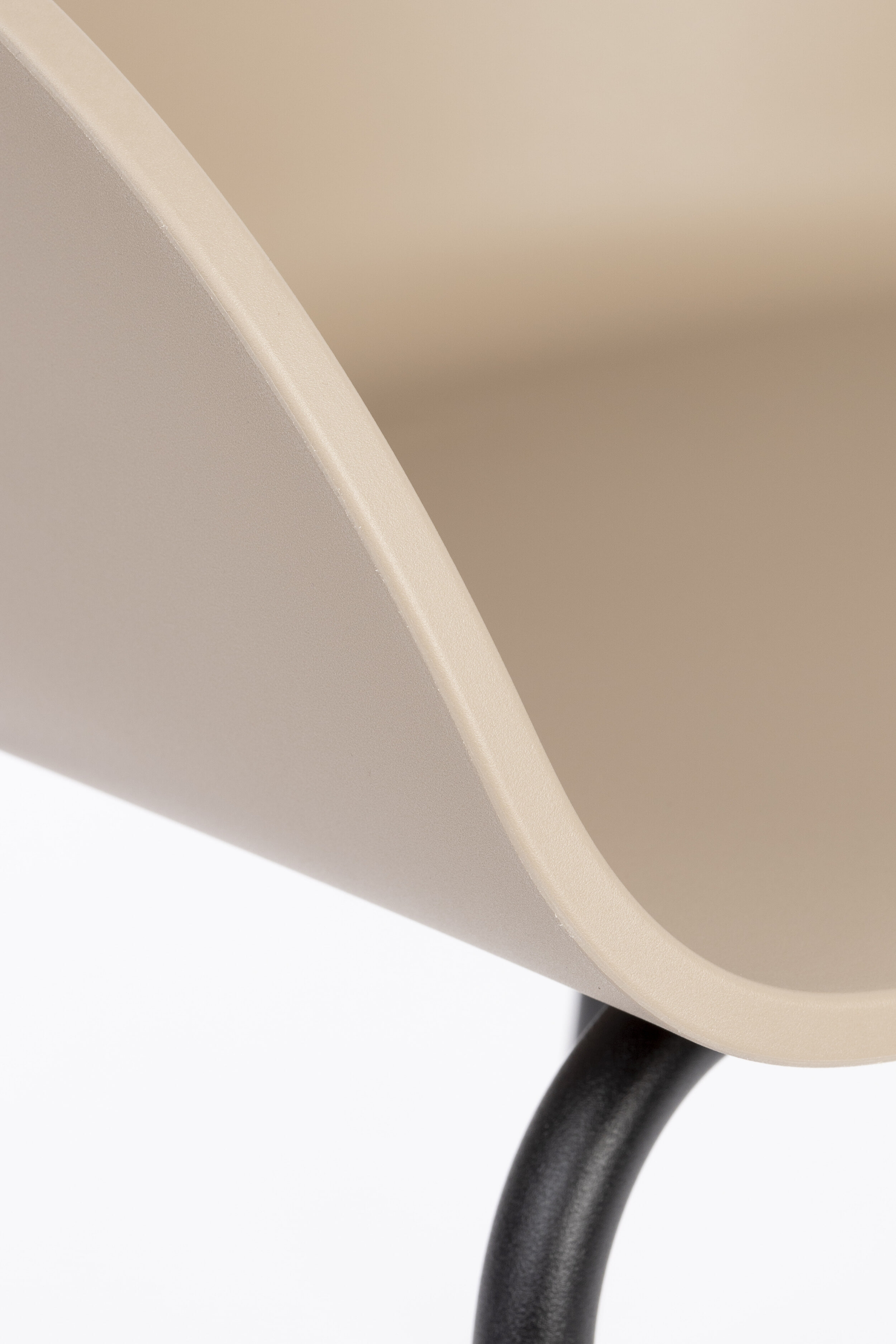Zuiver Eetkamerstoel 'Void' Gerecycled PP, kleur Latte Brown