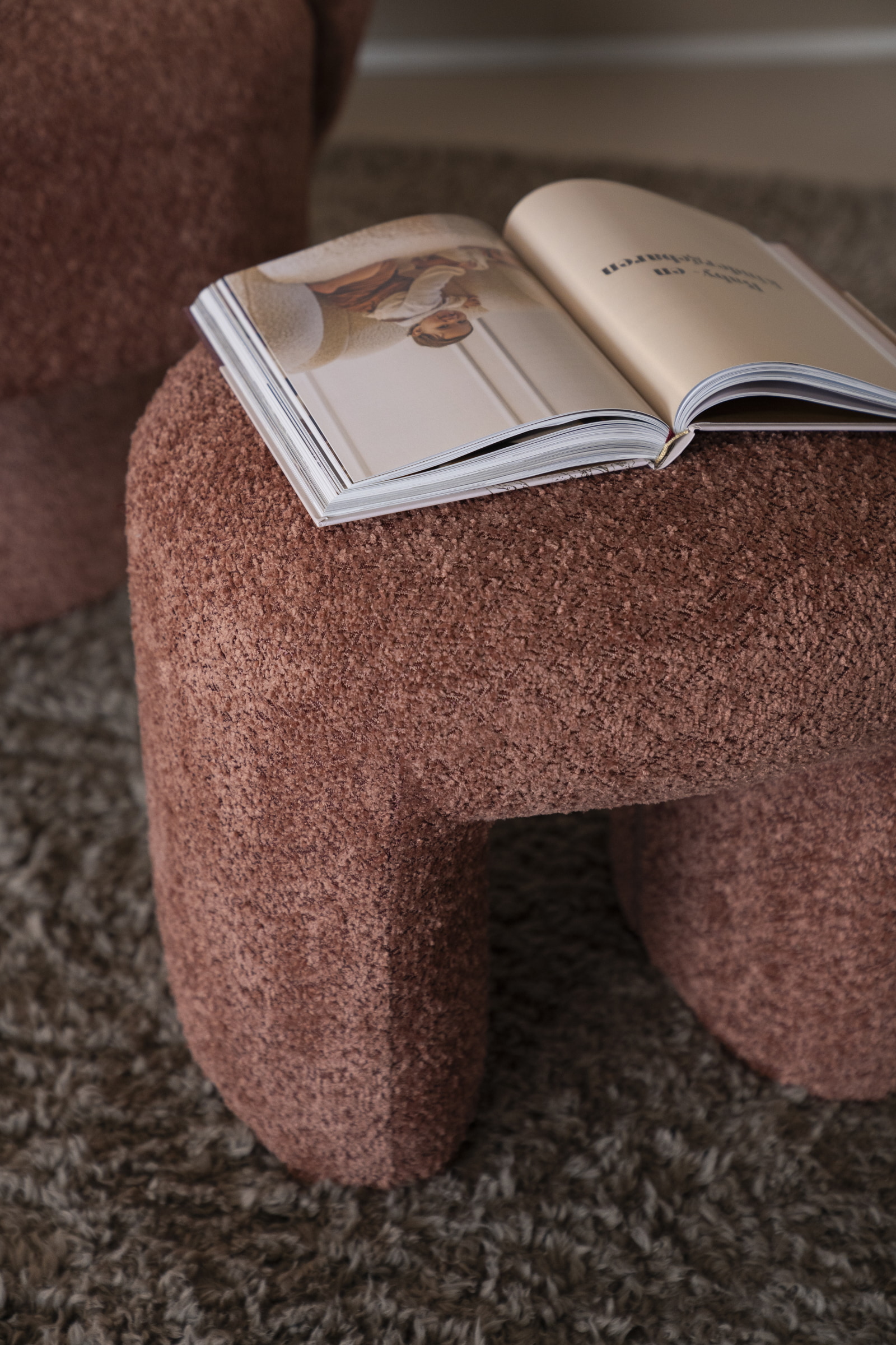 By-Boo Hocker 'Sahi' Bouclé, kleur Terracotta
