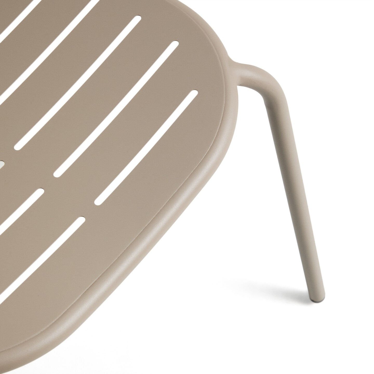 Kave Home Tuinstoel 'Brai' Staal, kleur Beige