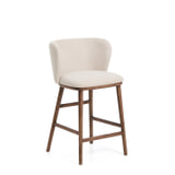 Kave Home Barstoel 'Ciselia' Chenille, kleur Beige/Walnoot (zithoogte 65cm)