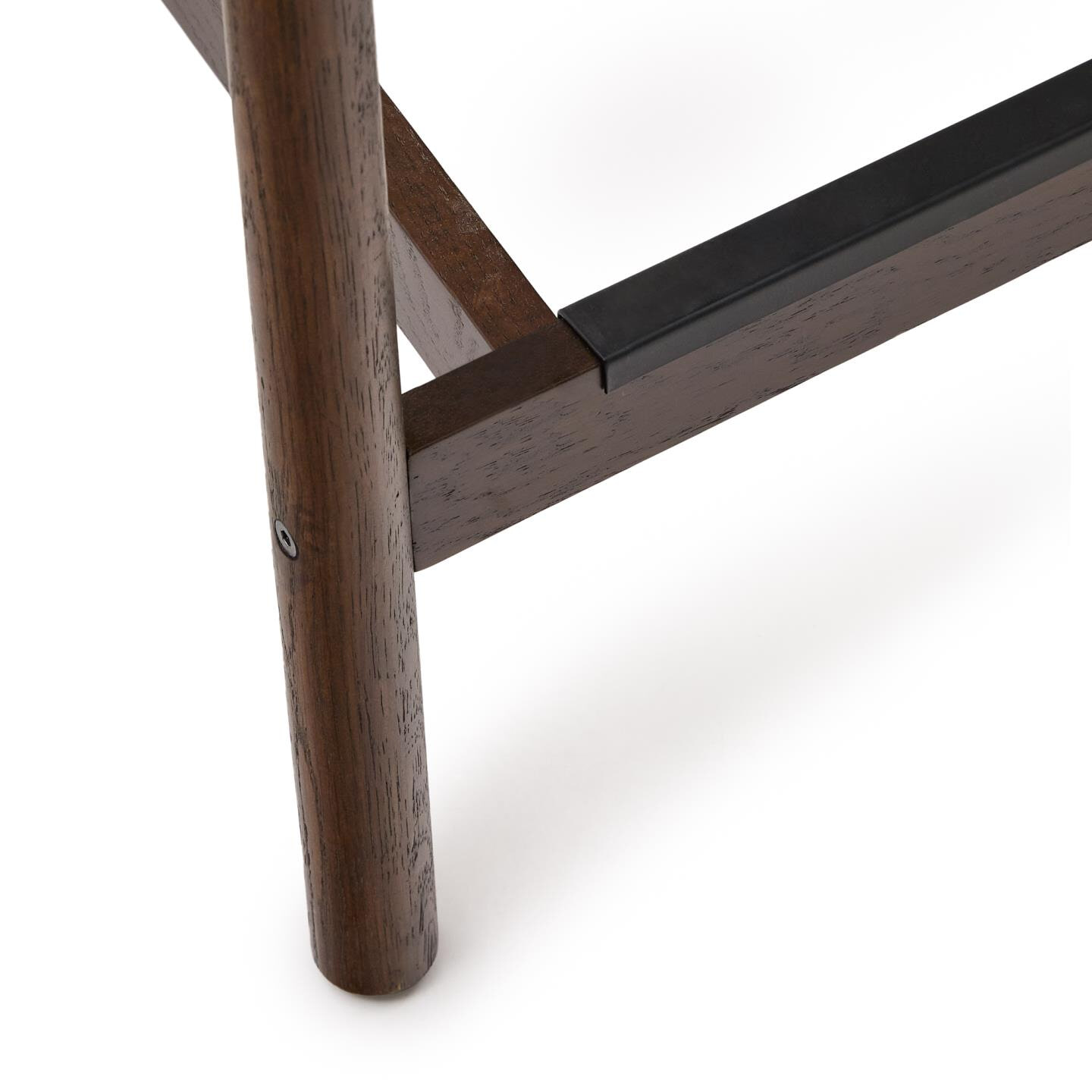 Kave Home Barkruk 'Yalia' Eikenhout, kleur Walnoot (zithoogte 65cm)