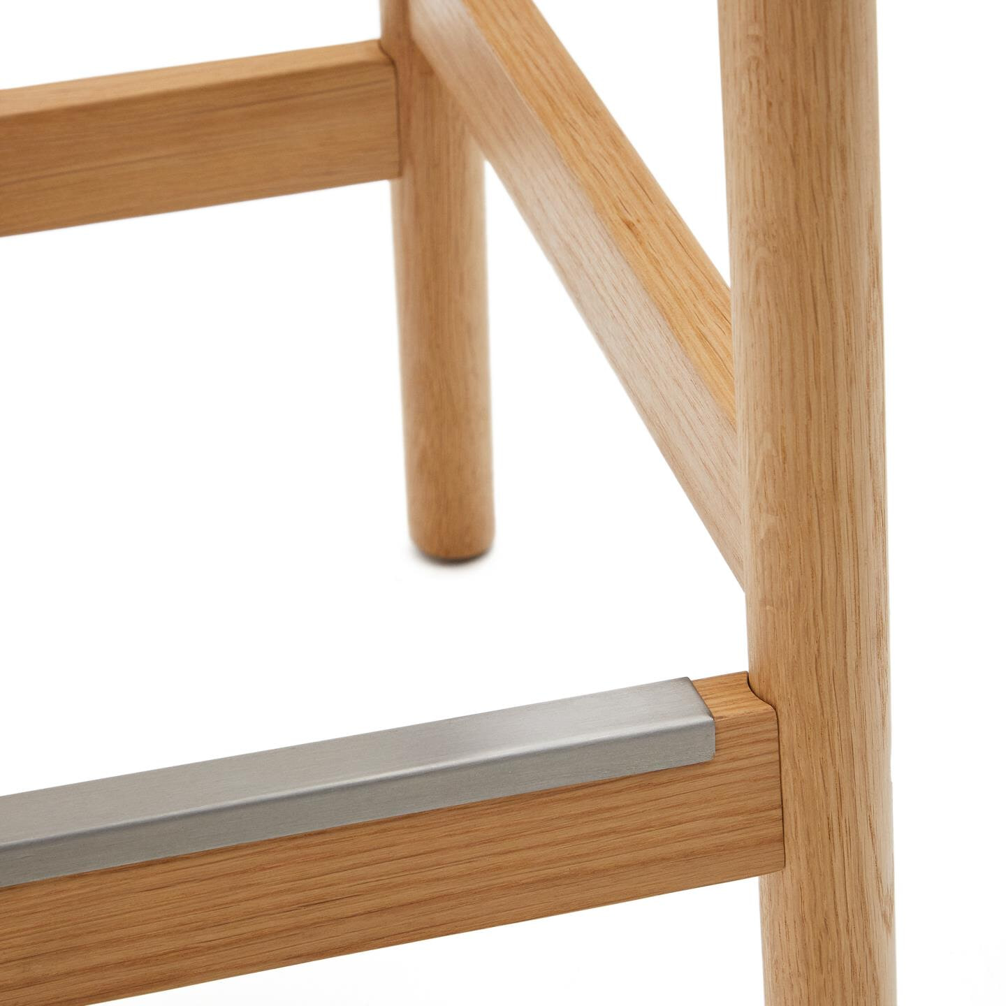Kave Home Barkruk 'Yalia' Eikenhout, kleur Naturel (zithoogte 66cm)
