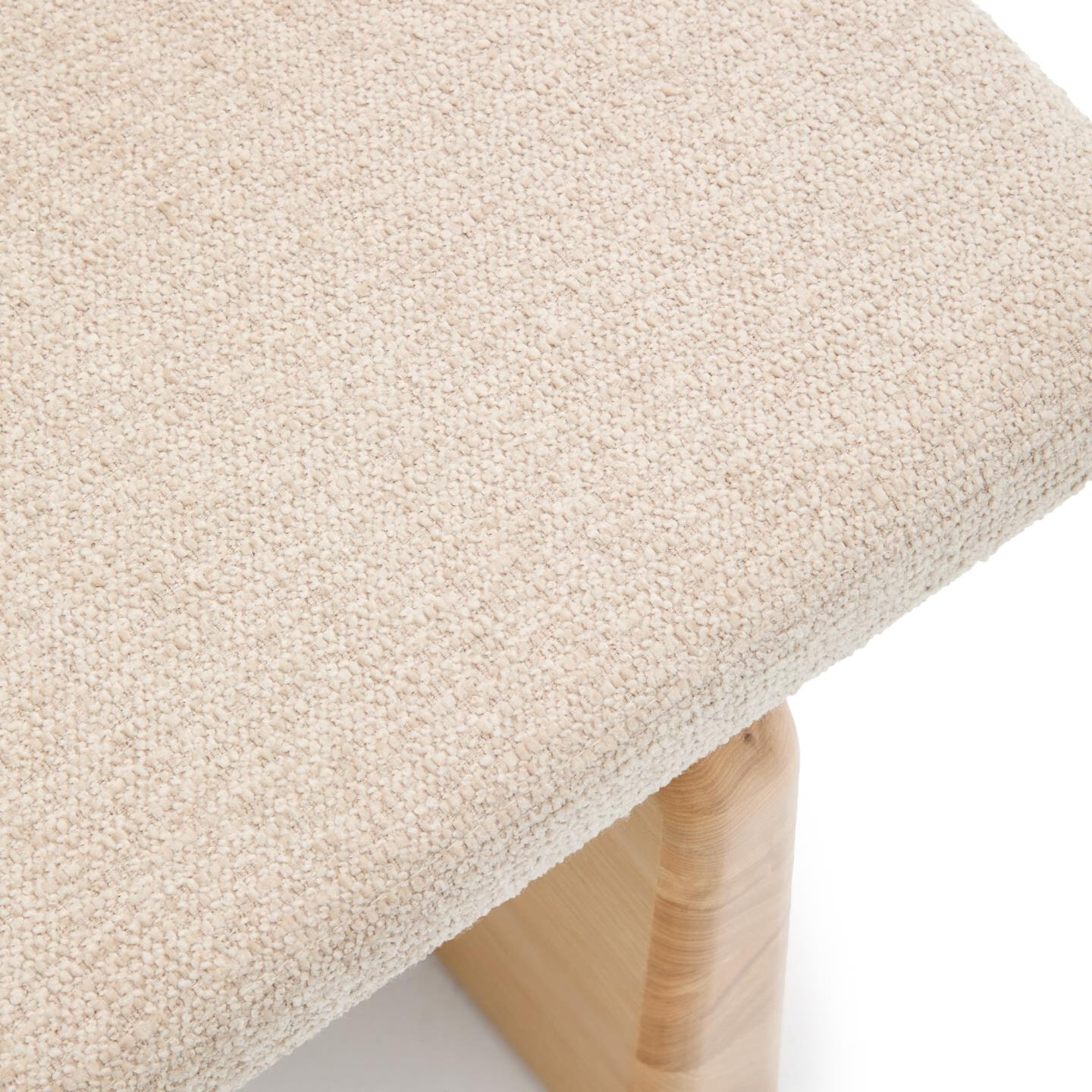 Kave Home Bankje 'Topaz' Chenille en essenhout, 150cm, kleur Naturel