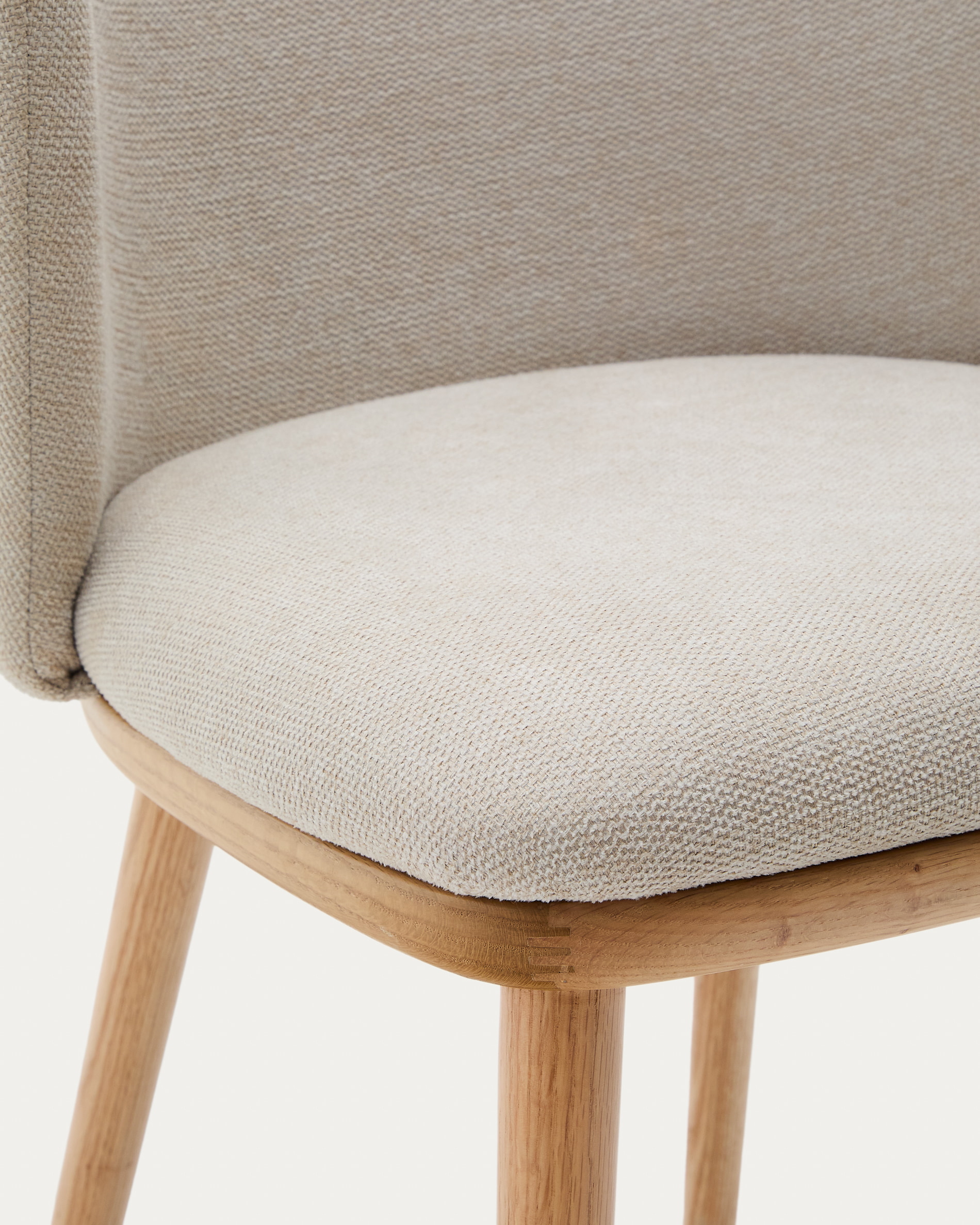 Kave Home Eetkamerstoel 'Ciselia' Chenille, kleur Beige