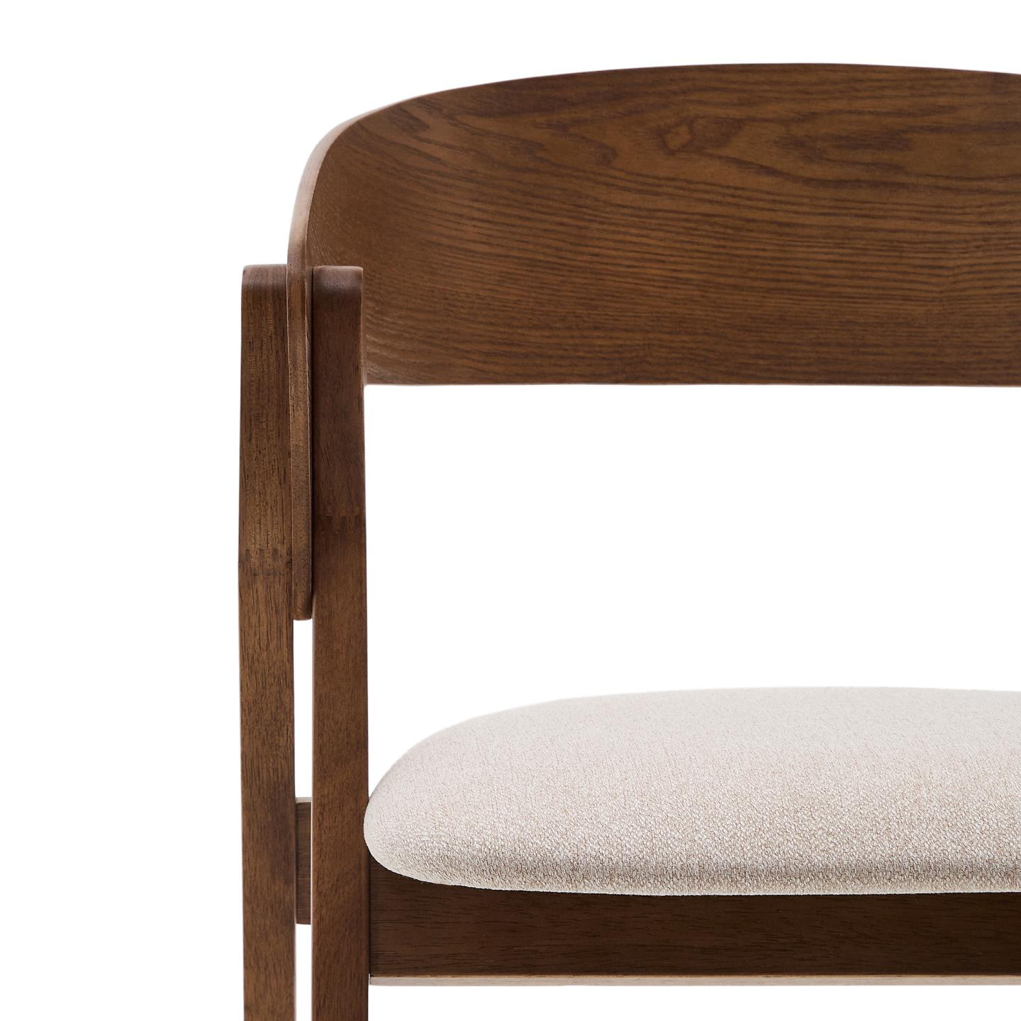 Kave Home Eetkamerstoel 'Godia' Chenille en hout, kleur Beige/Wengé