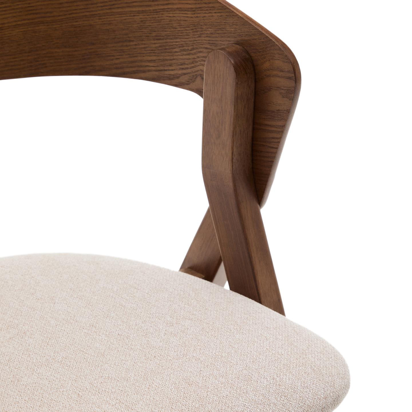 Kave Home Eetkamerstoel 'Godia' Chenille en hout, kleur Beige/Wengé