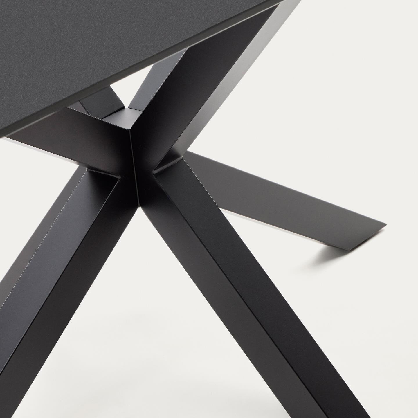 Kave Home Eettafel 'Argo' Glas, 160 x 90cm, kleur Zwart