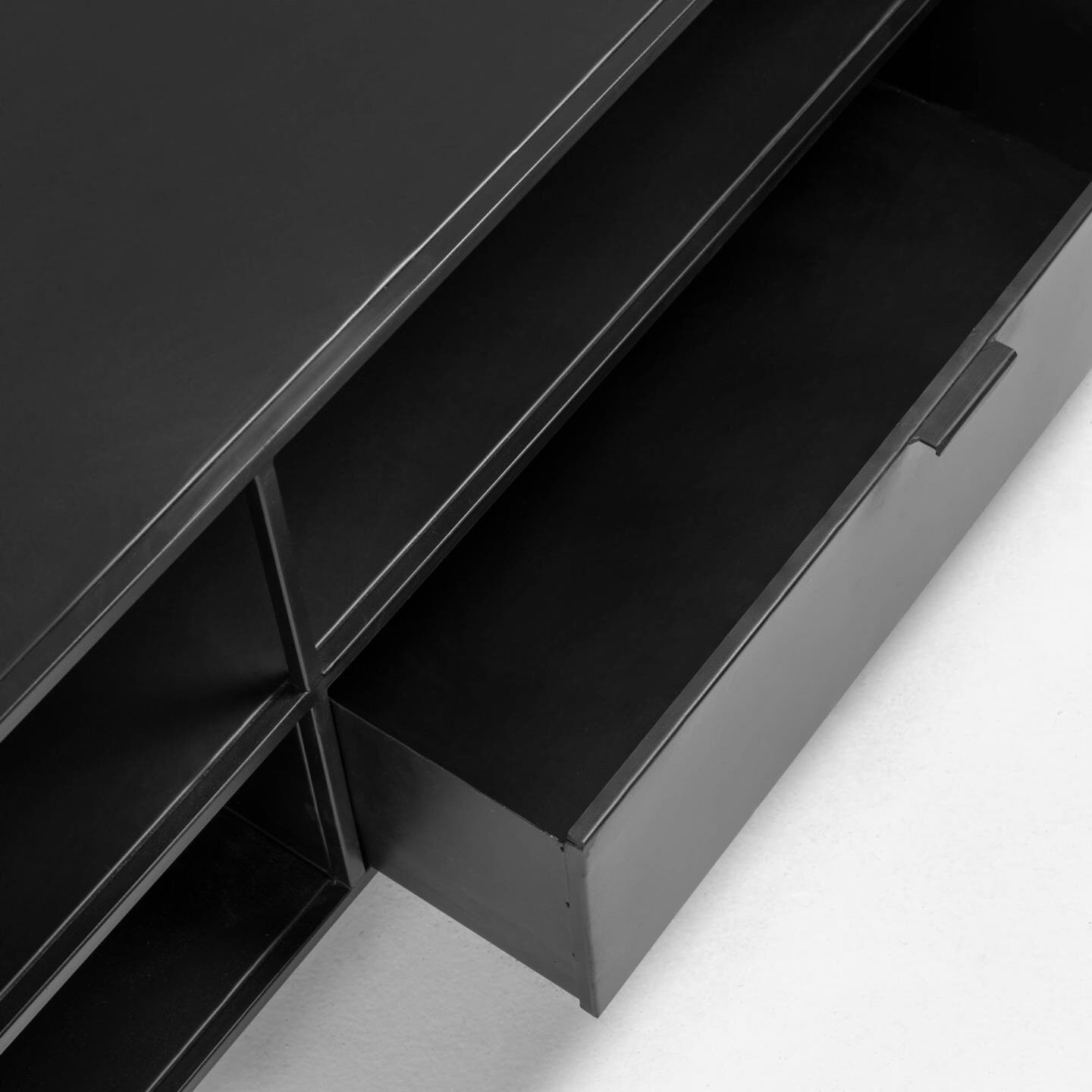 Kave Home TV-meubel 'Shantay' Zwart metaal, 150cm