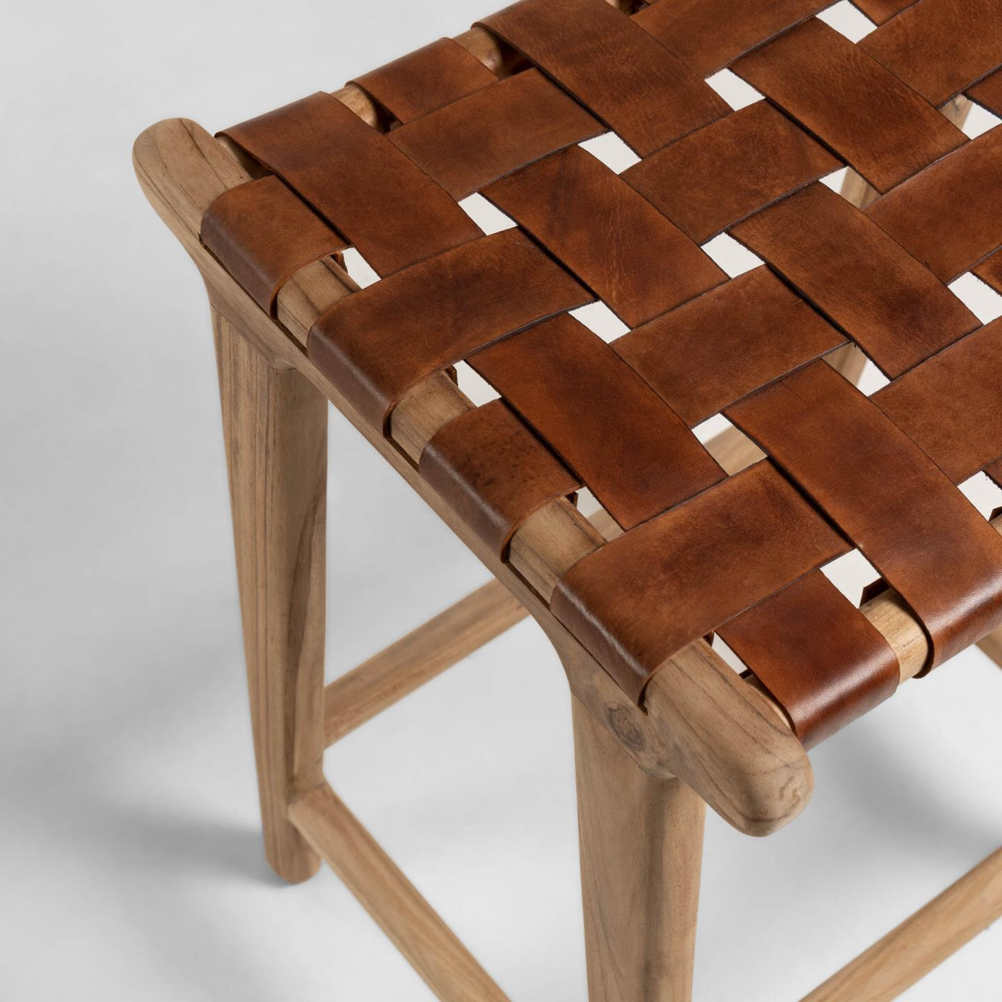 Kave Home Barkruk 'Calixta' kleur Bruin (zithoogte 67cm)