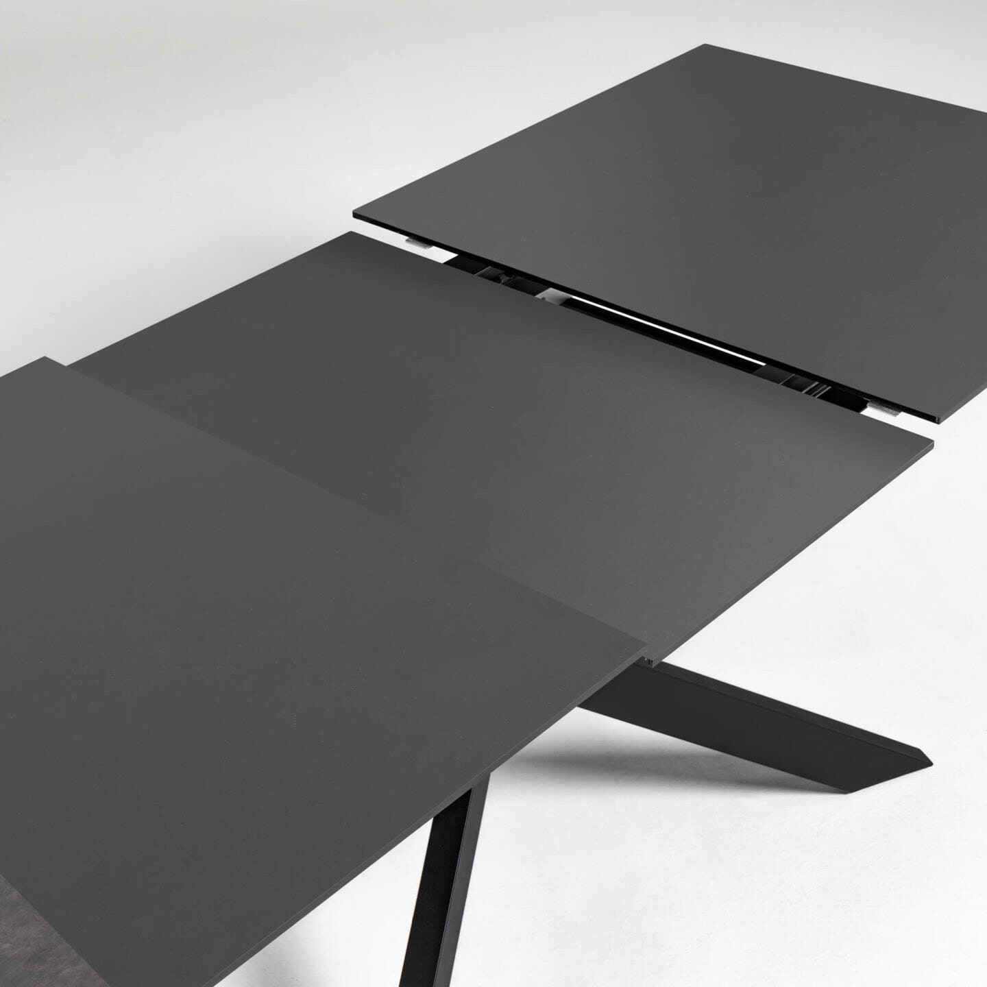 Kave Home Uitschuifbare Eettafel 'Atminda' 160-210 x 90cm, kleur zwart glas