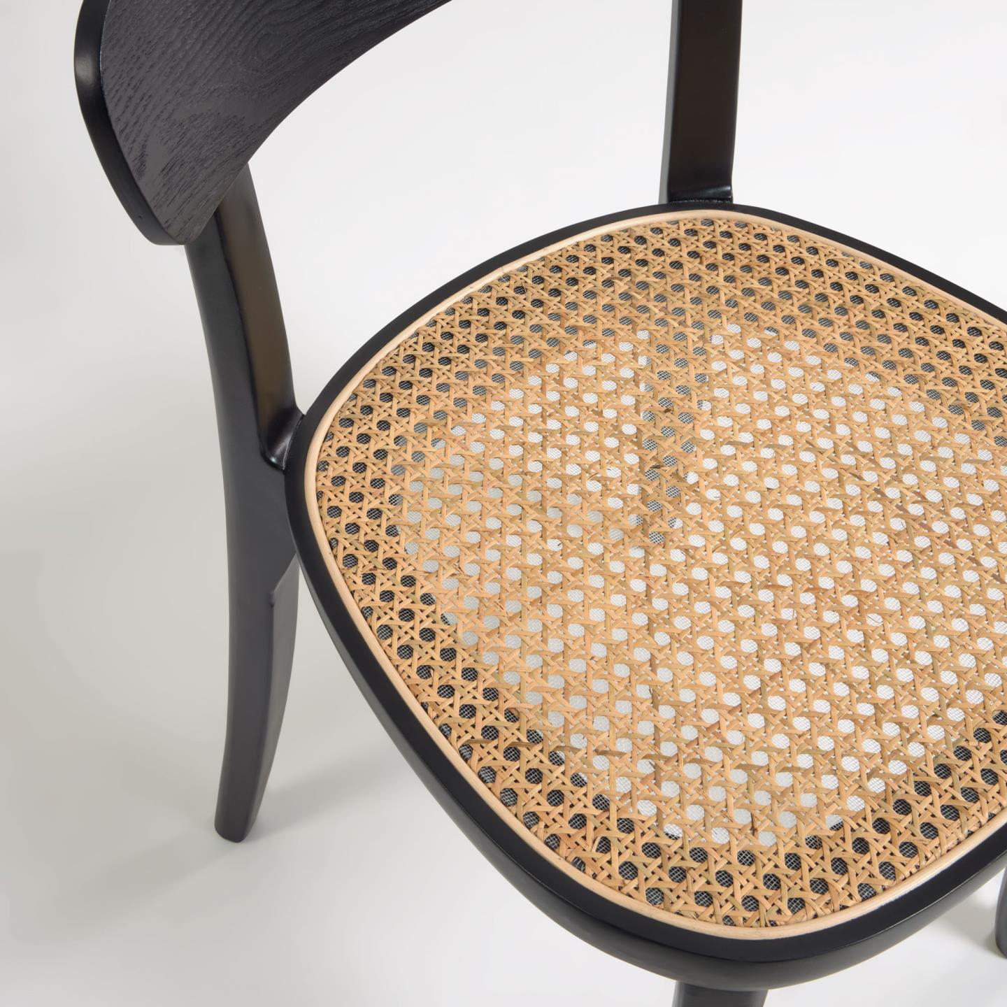 Kave Home Eetkamerstoel 'Romane' Rotan / Webbing, kleur Zwart