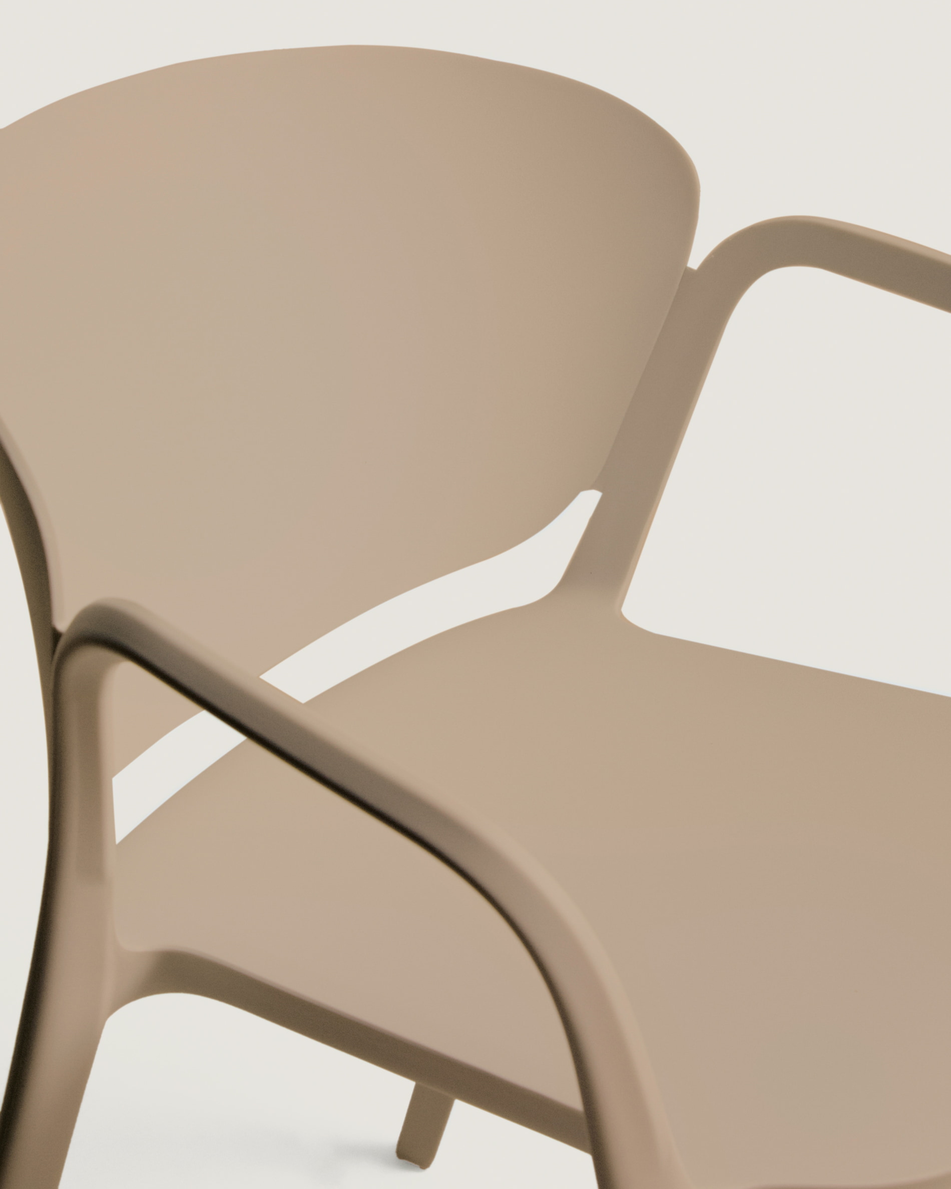 Kave Home Tuinstoel 'Ania' Kunststof, kleur Beige