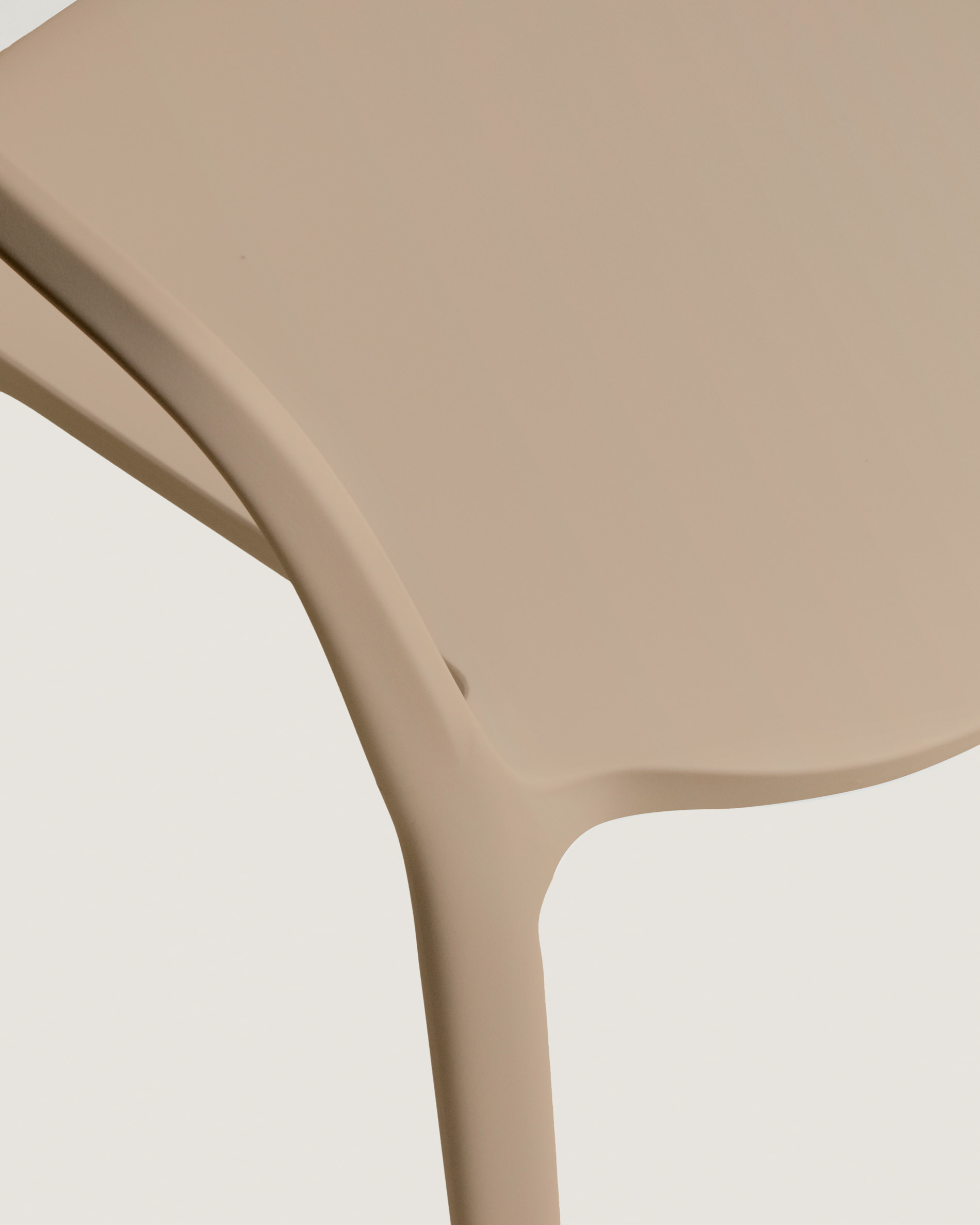 Kave Home Tuinstoel 'Ania' Kunststof, kleur Beige