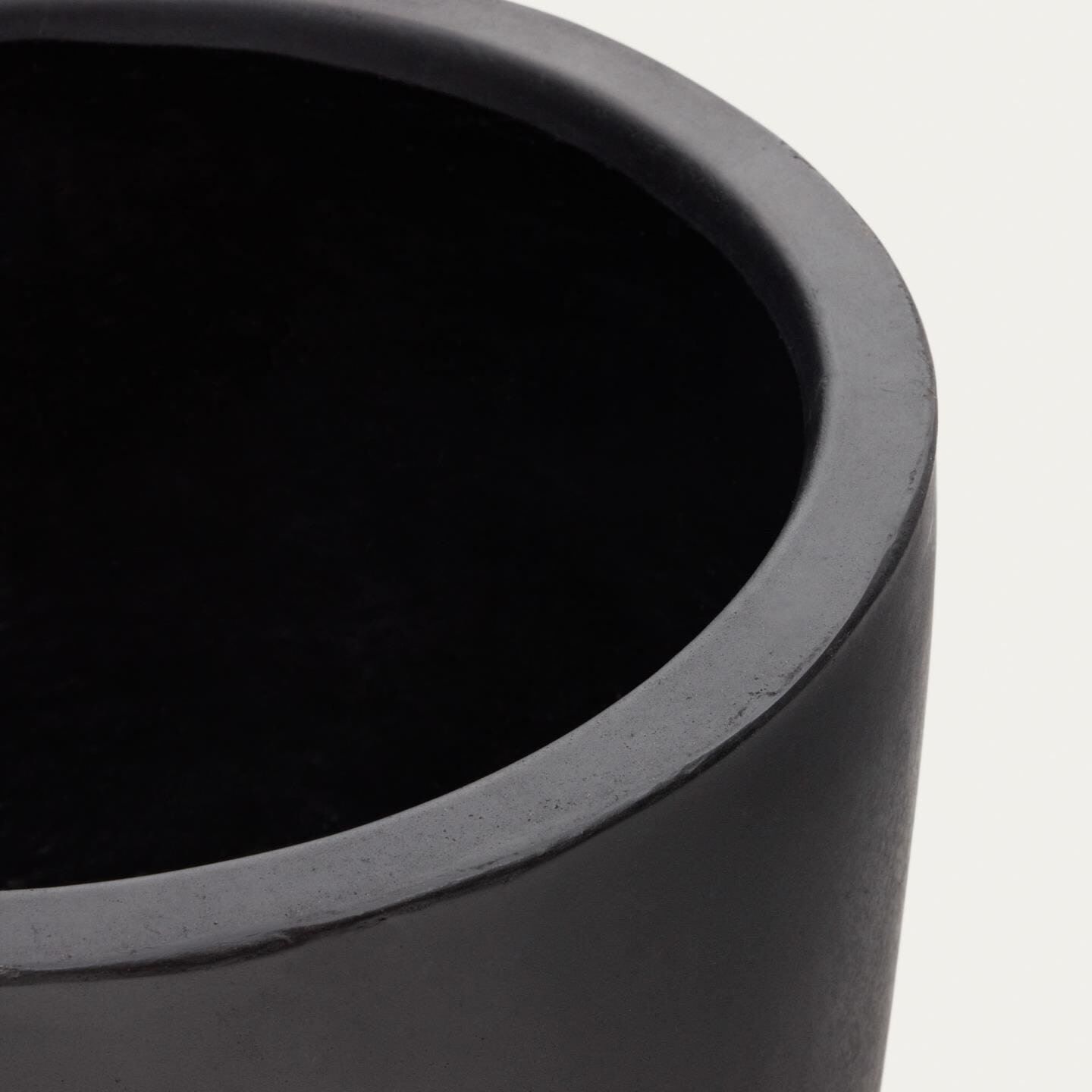 Kave Home plantenpot 'Aiguablava' Ø56cm, kleur Zwart