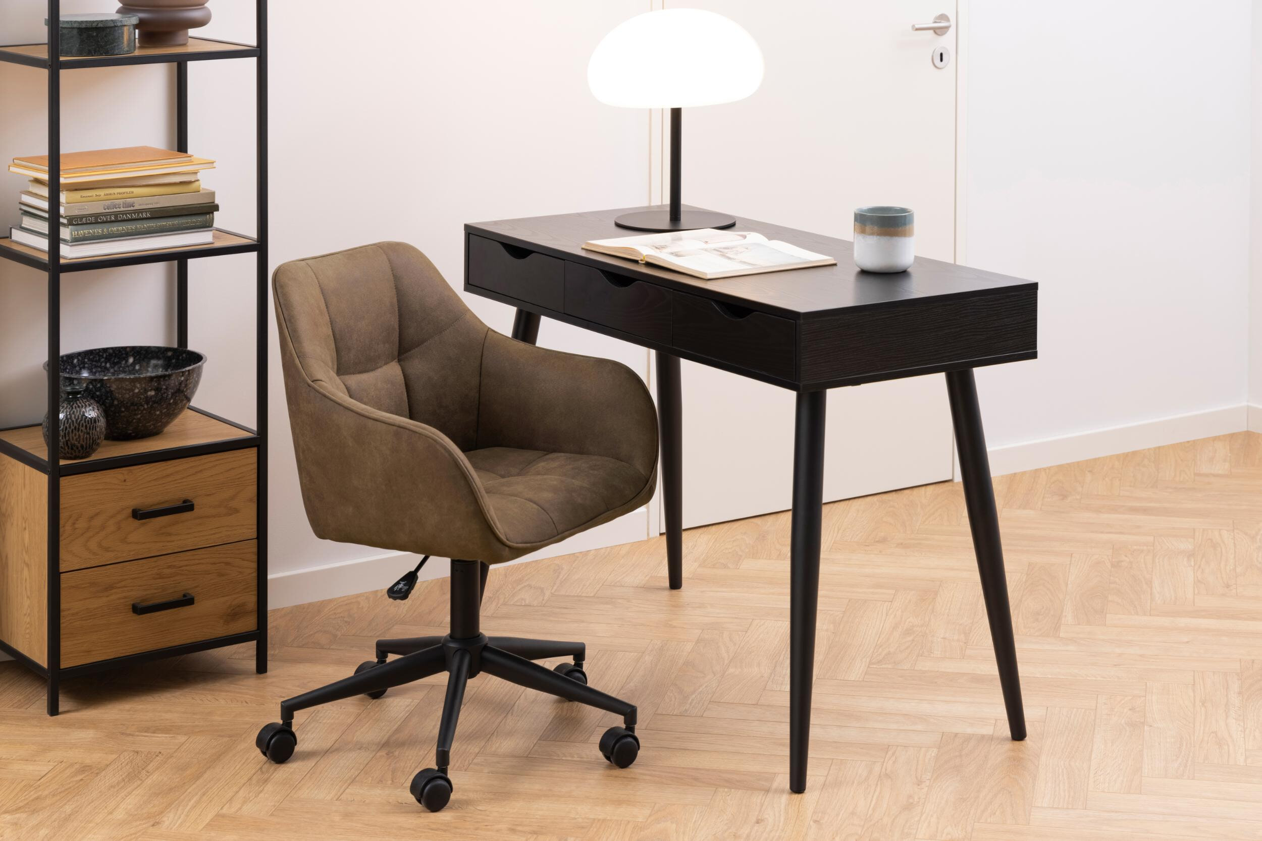 Bendt Bureau / sidetable 'Märta' 110 x 50cm, kleur Zwart