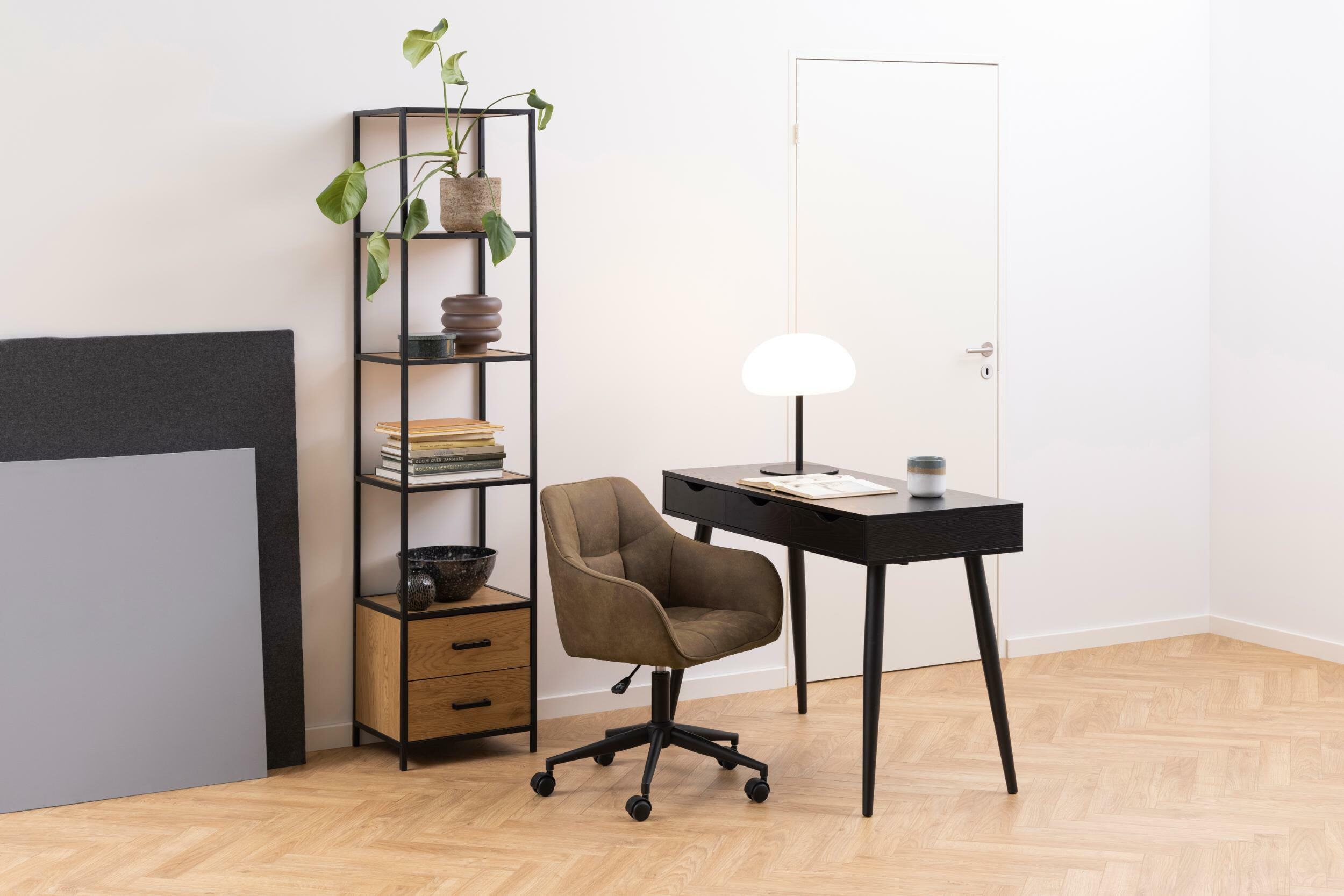 Bendt Wandrek 'Holger' Met 2 lades, Eiken en metaal, 185 x 42cm