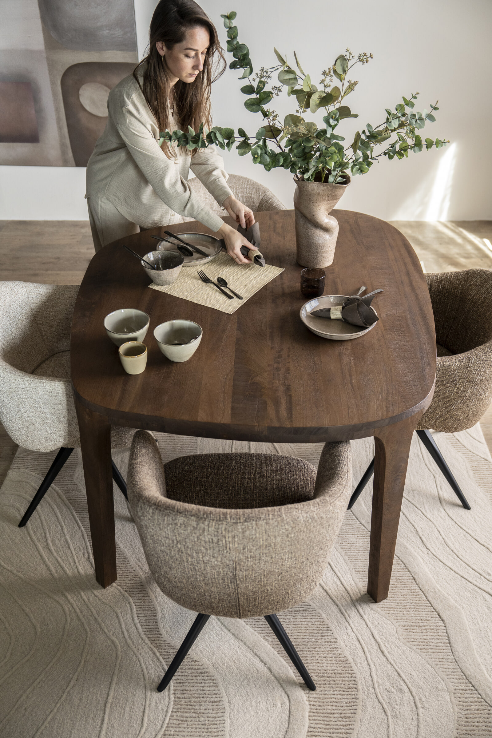 Eleonora Organische Eettafel 'Taylor' Mangohout, 140 x 120cm
