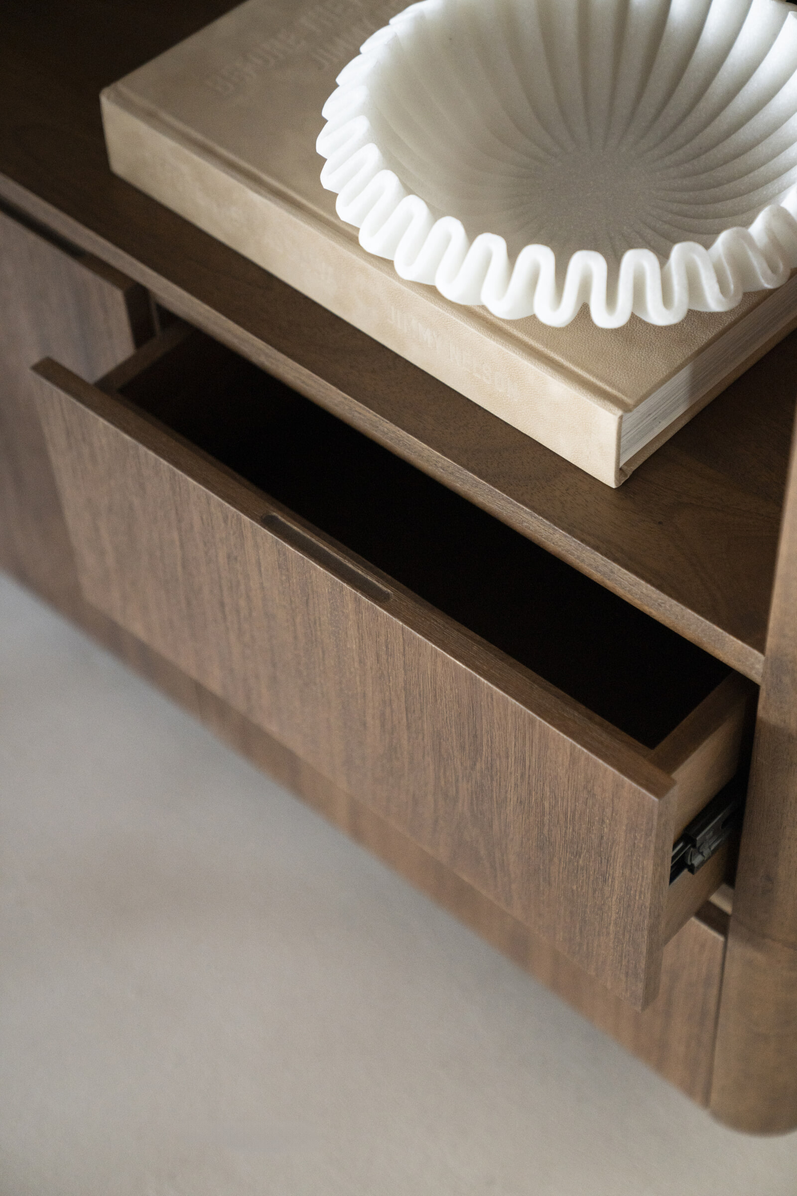 Eleonora Opbergkast 'Edward' Mangohout, 180 x 100cm