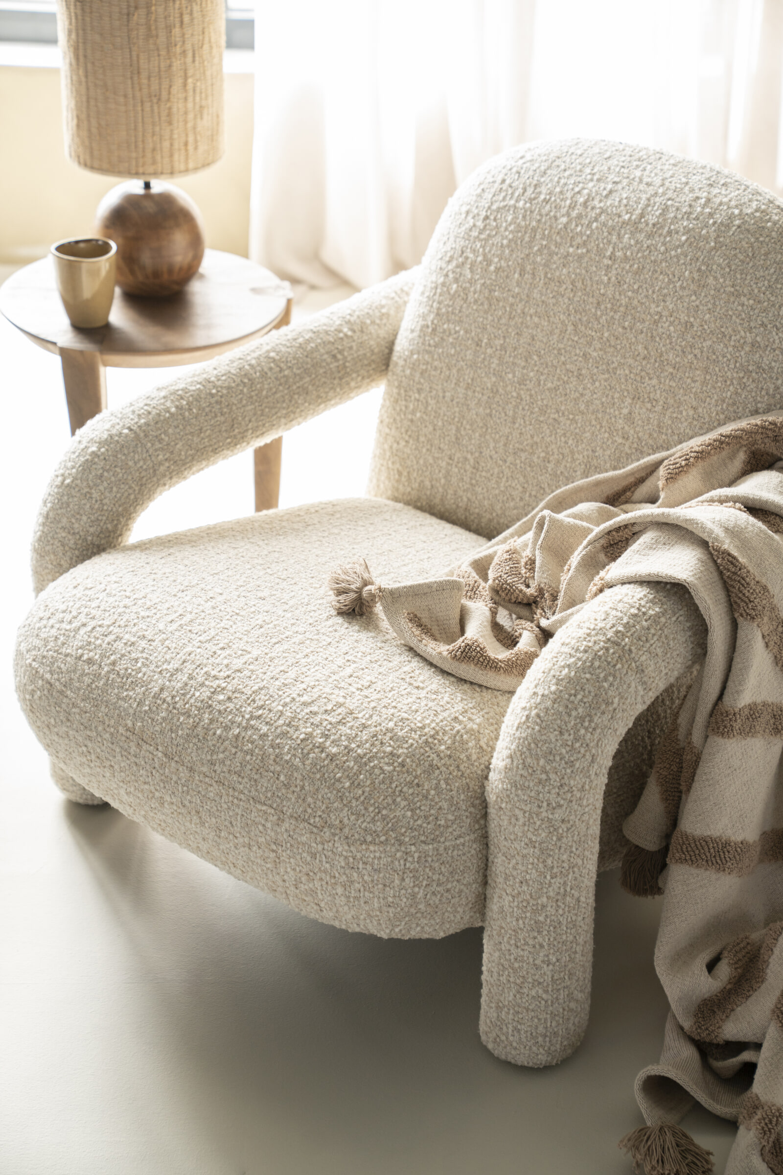 Eleonora Fauteuil 'Monica' Grove Bouclé, kleur Beige