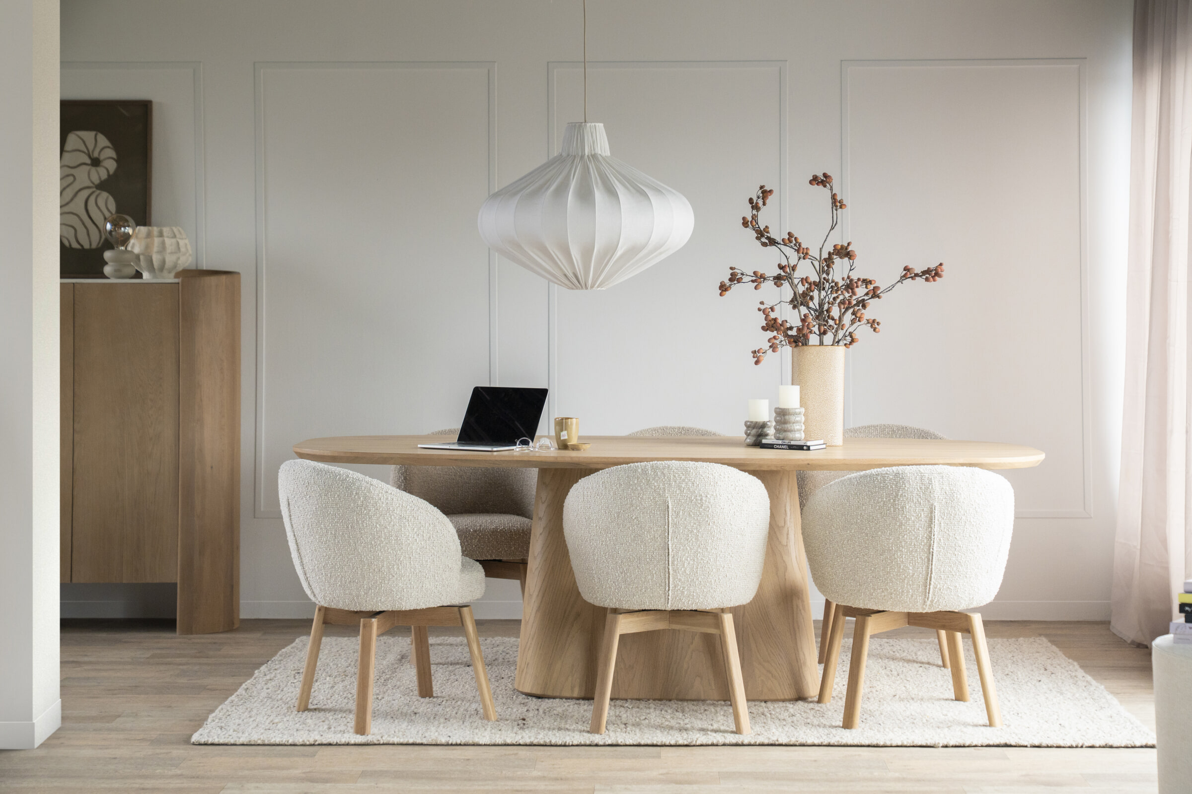 Eleonora Deens Ovale Eettafel 'Nola' Eikenhout, 250 x 110cm