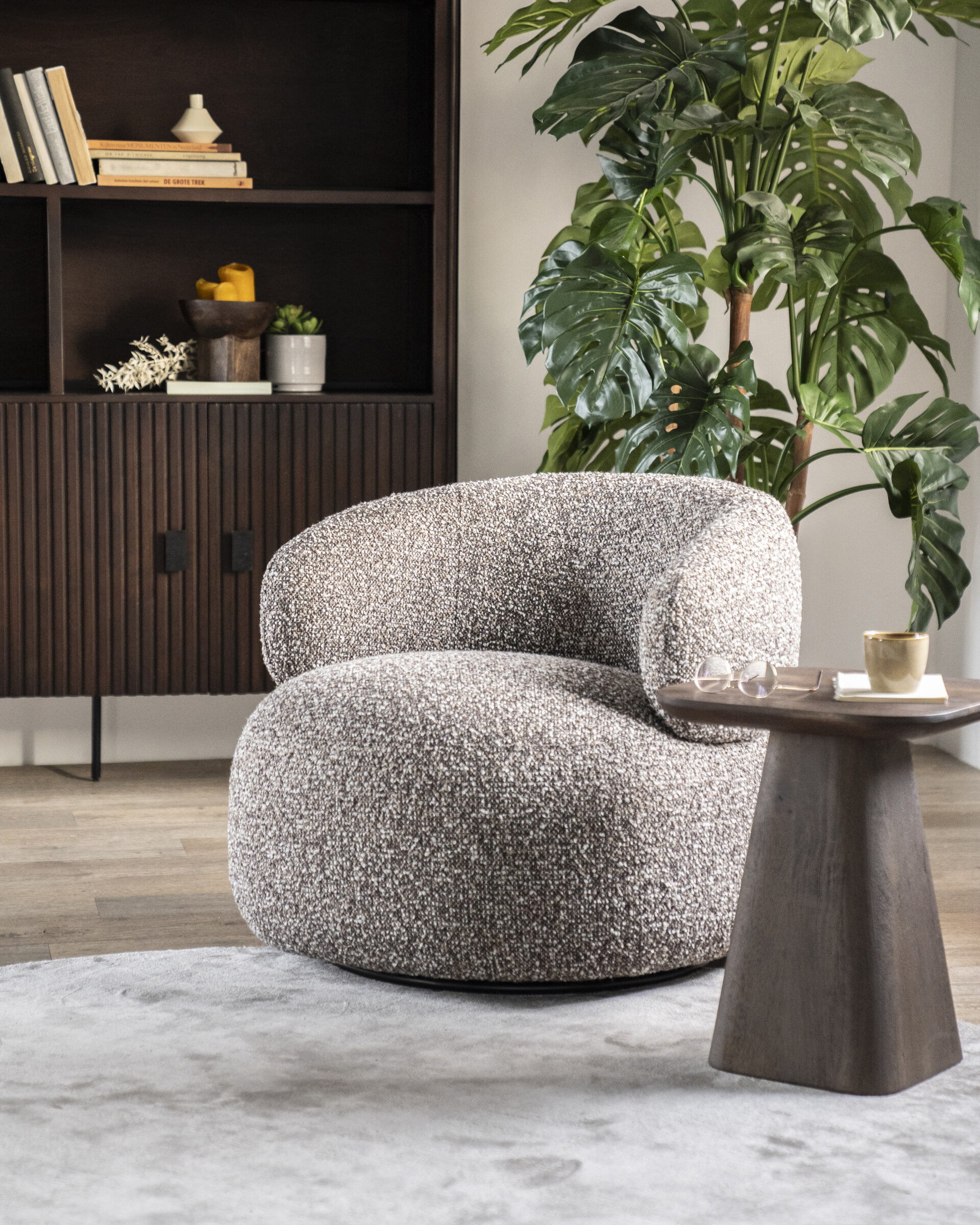 Eleonora Fauteuil 'Maeve' kleur Taupe