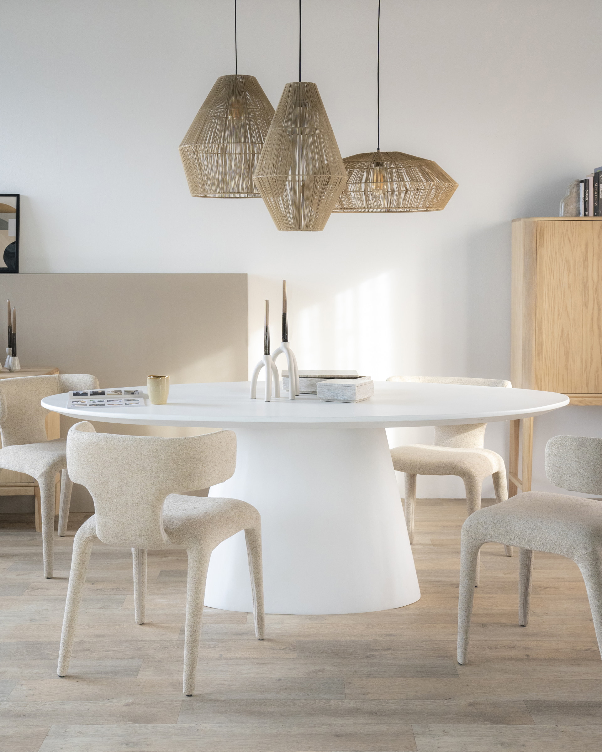 Eleonora Ovale Eettafel 'Elin' 200 x 110cm