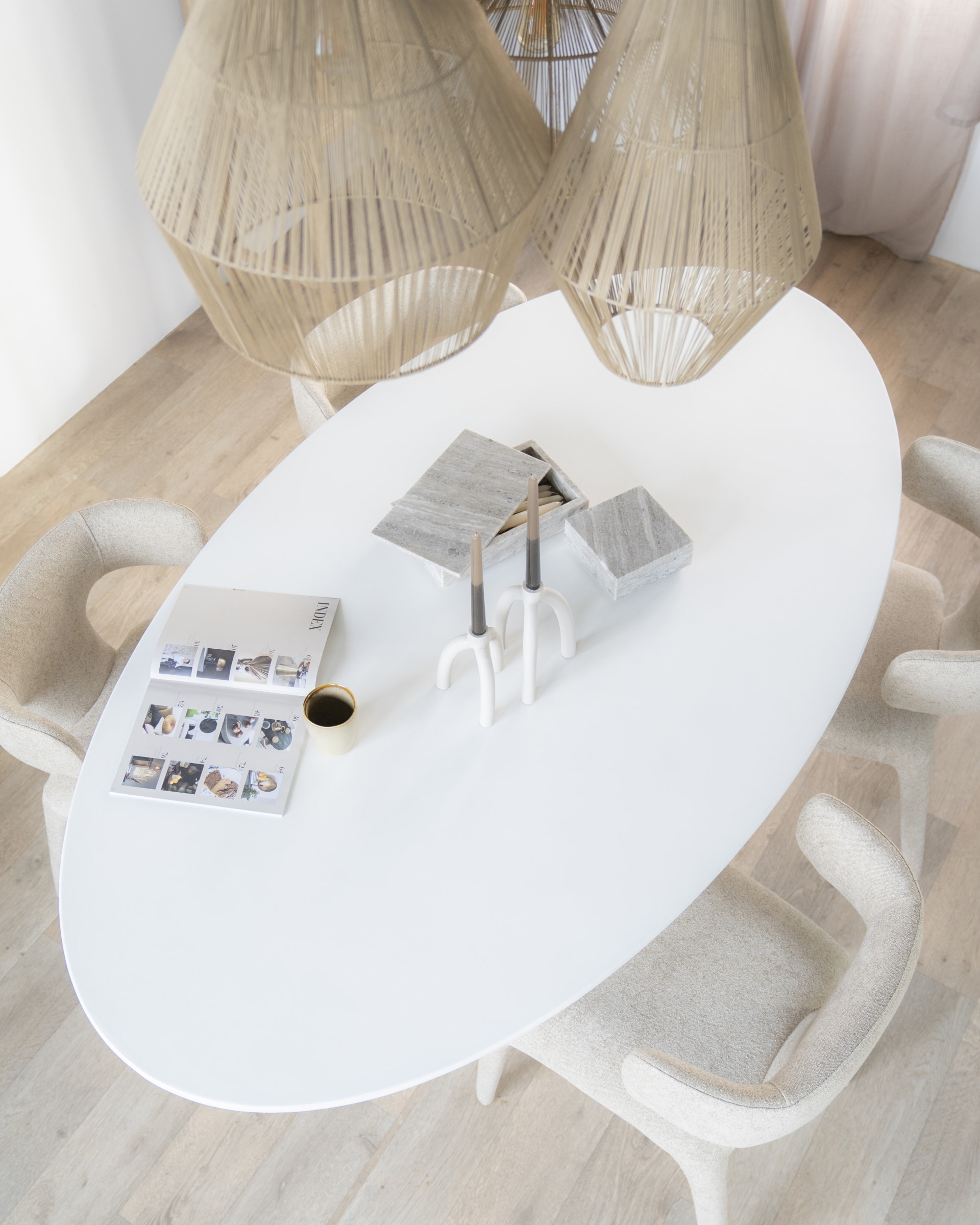 Eleonora Ovale Eettafel 'Elin' 200 x 110cm