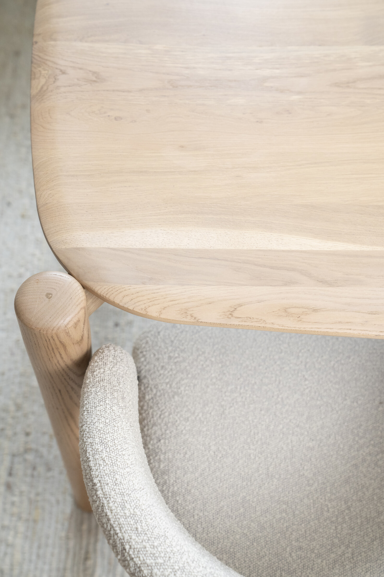 Eleonora Deens Ovale Eettafel 'Selbu' Eiken, 240 x 100cm