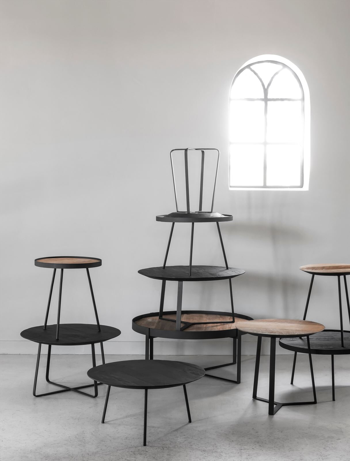 DTP Home Bijzettafel 'Saturnus' Teakhout, 40cm, kleur Zwart