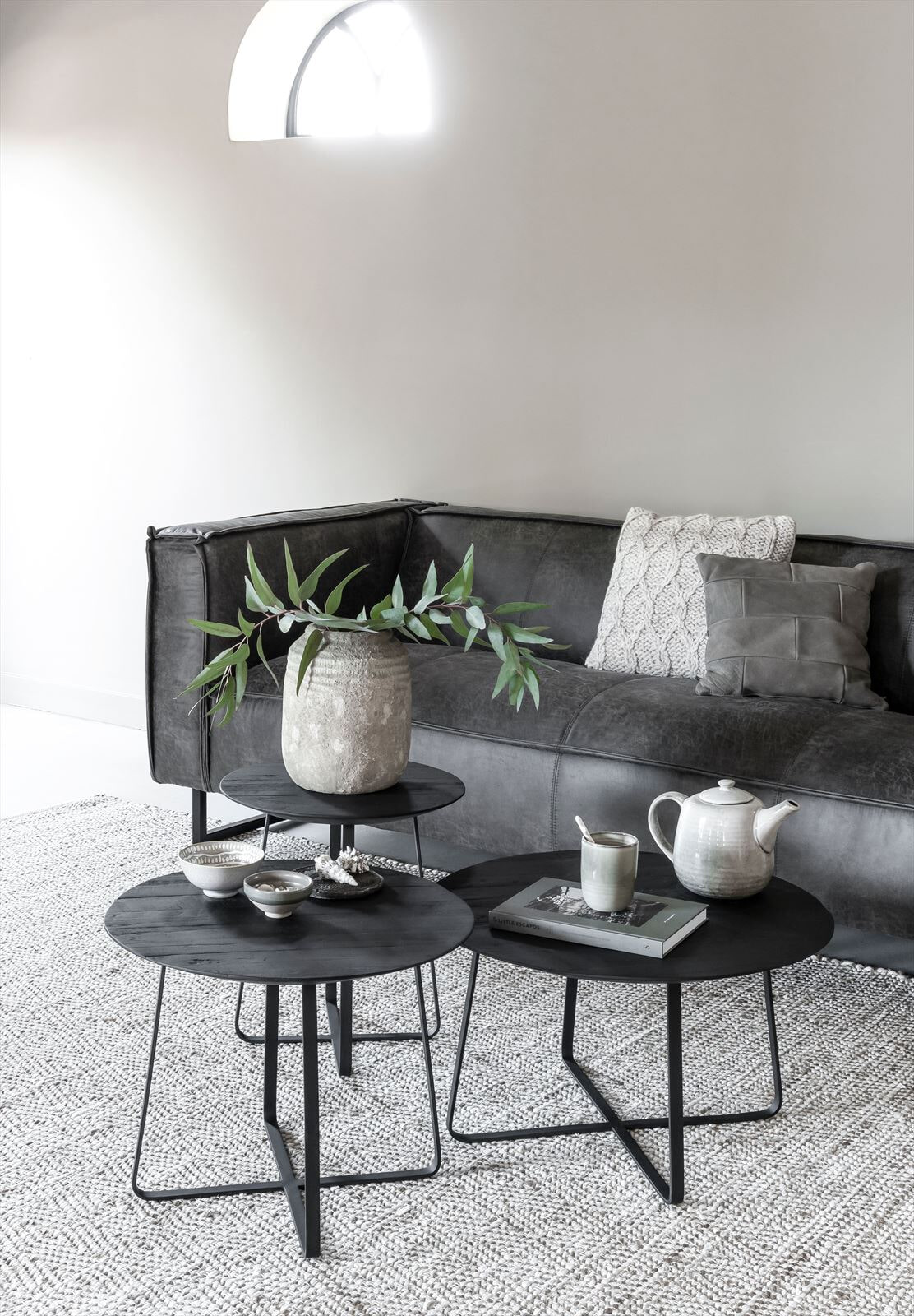 DTP Home Bijzettafel 'Neptunes' Teakhout, 40cm, kleur Zwart