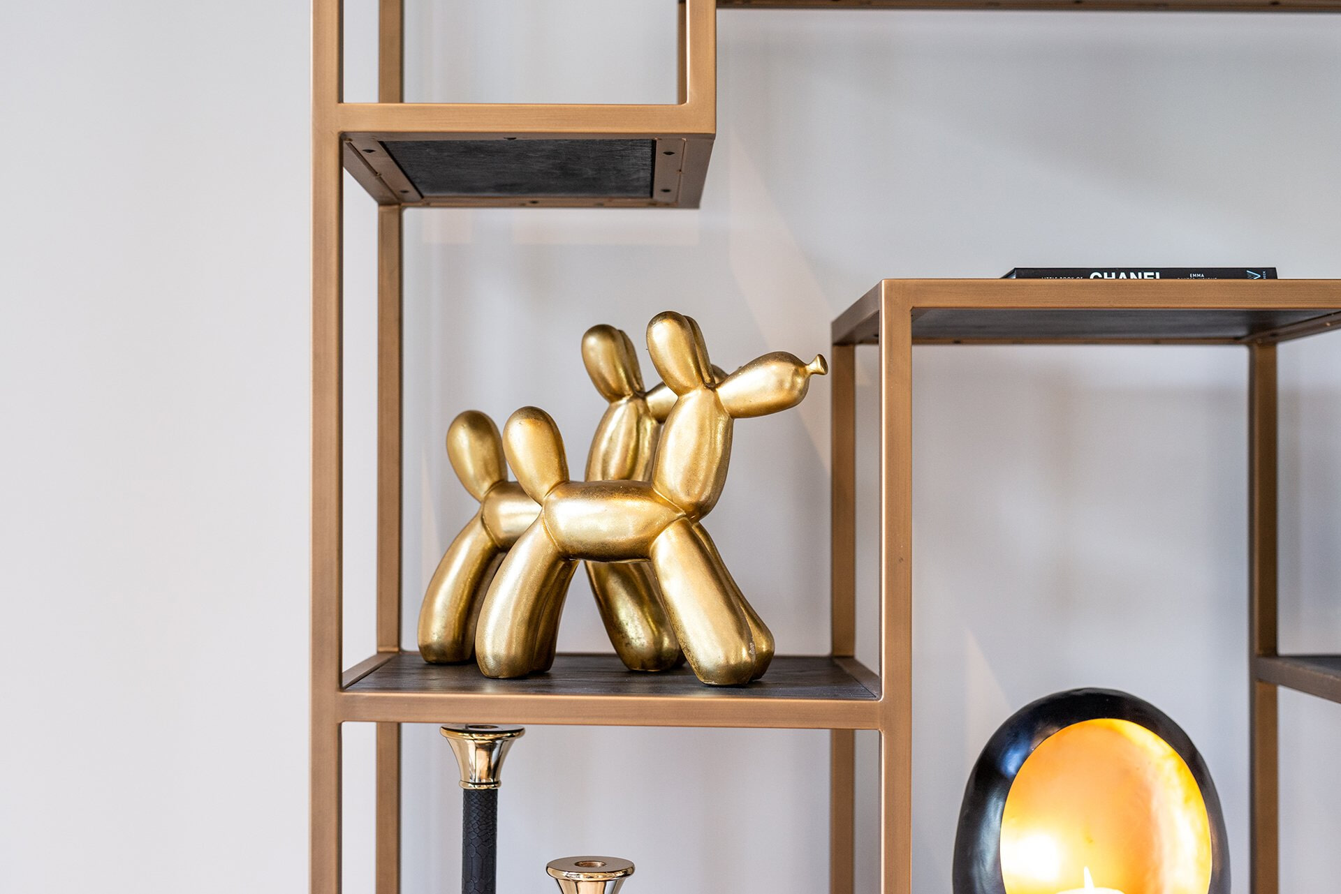 Richmond Wandkast 'Hunter' Eiken, kleur Zwart / Goud