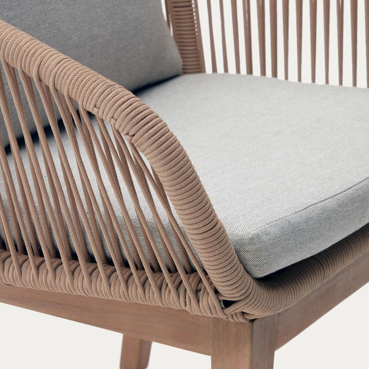 Kave Home Tuinstoel 'Portalo' Acaciahout en gevlochten touw, kleur Beige