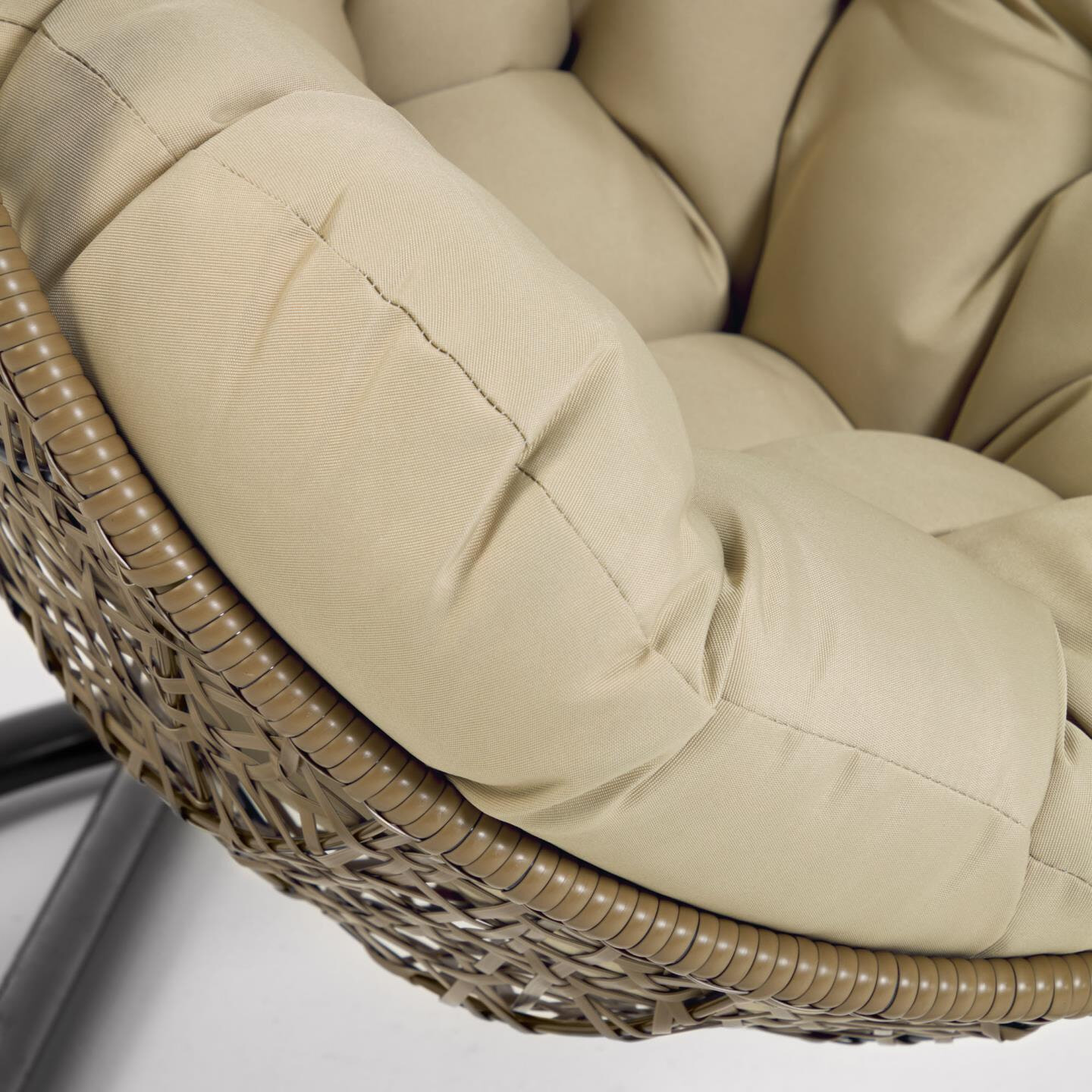 Kave Home Hangstoel 'Florina' Met standaard, kleur Bruin