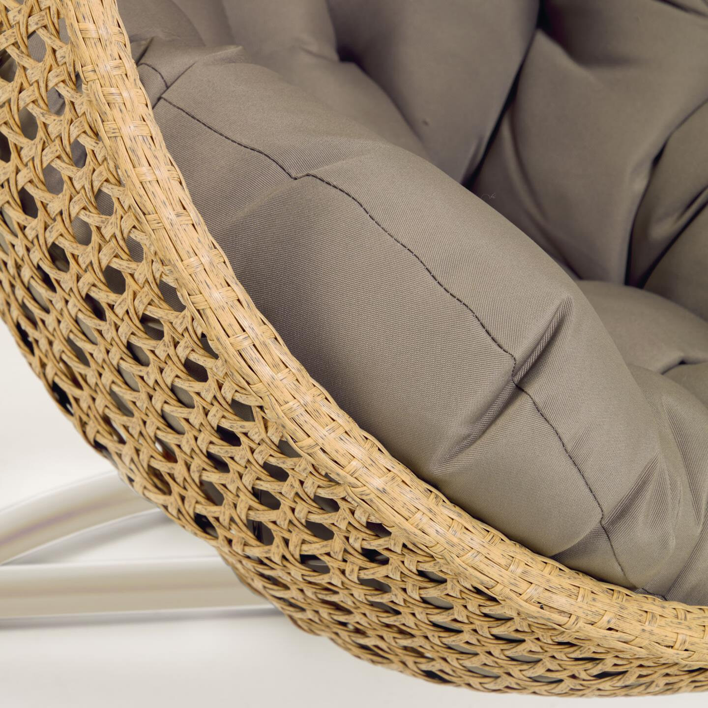 Kave Home Hangstoel met standaard 'Cira' kleur Naturel/Beige