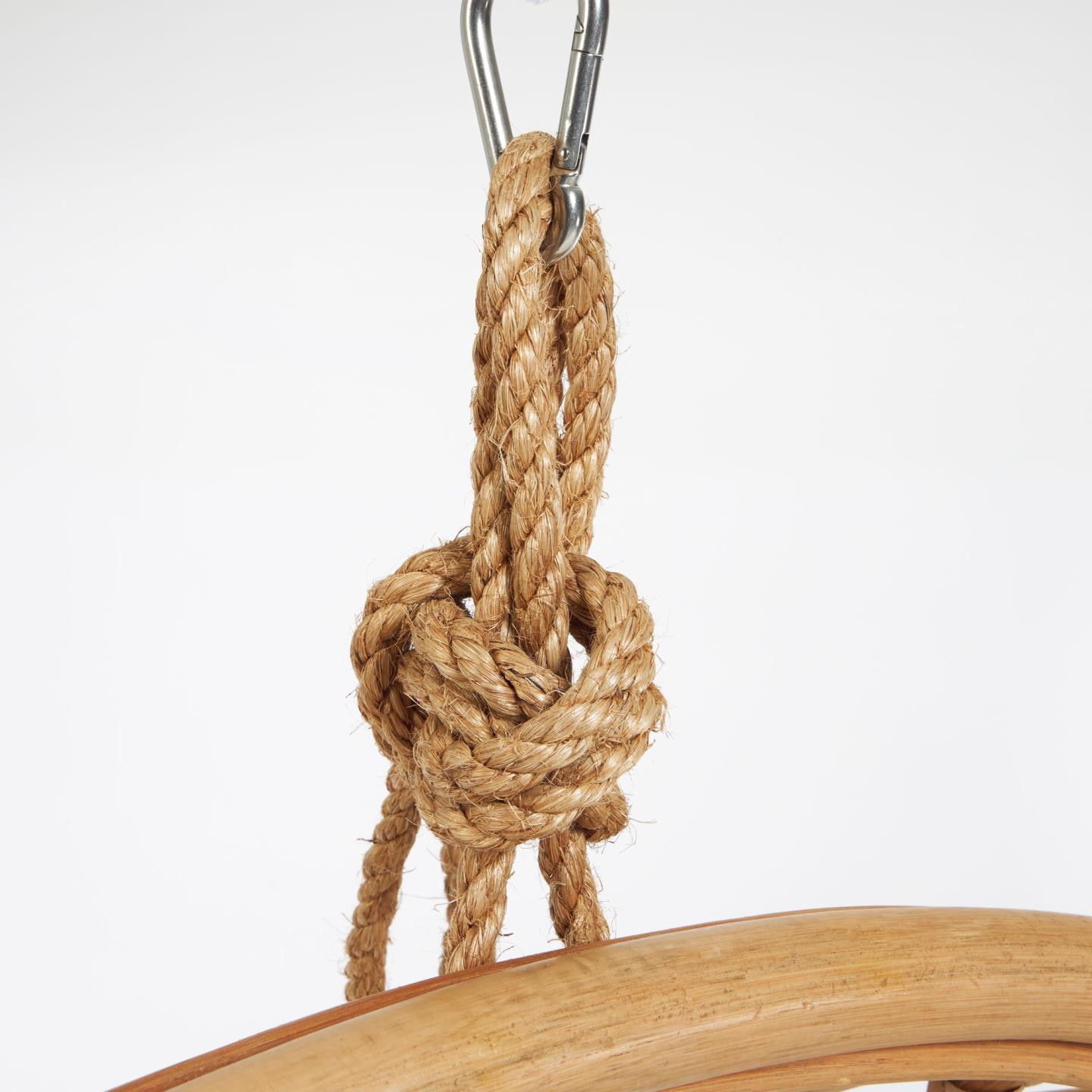 Kave Home Hangstoel 'Ekaterina' Met standaard, Rotan, kleur Naturel/Donkergrijs