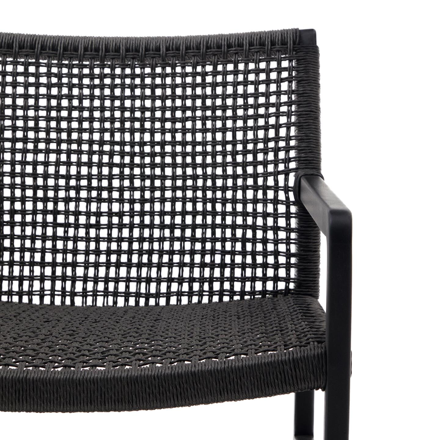 Kave Home Fauteuil 'Sabolla' Teakhout en wicker, kleur Zwart