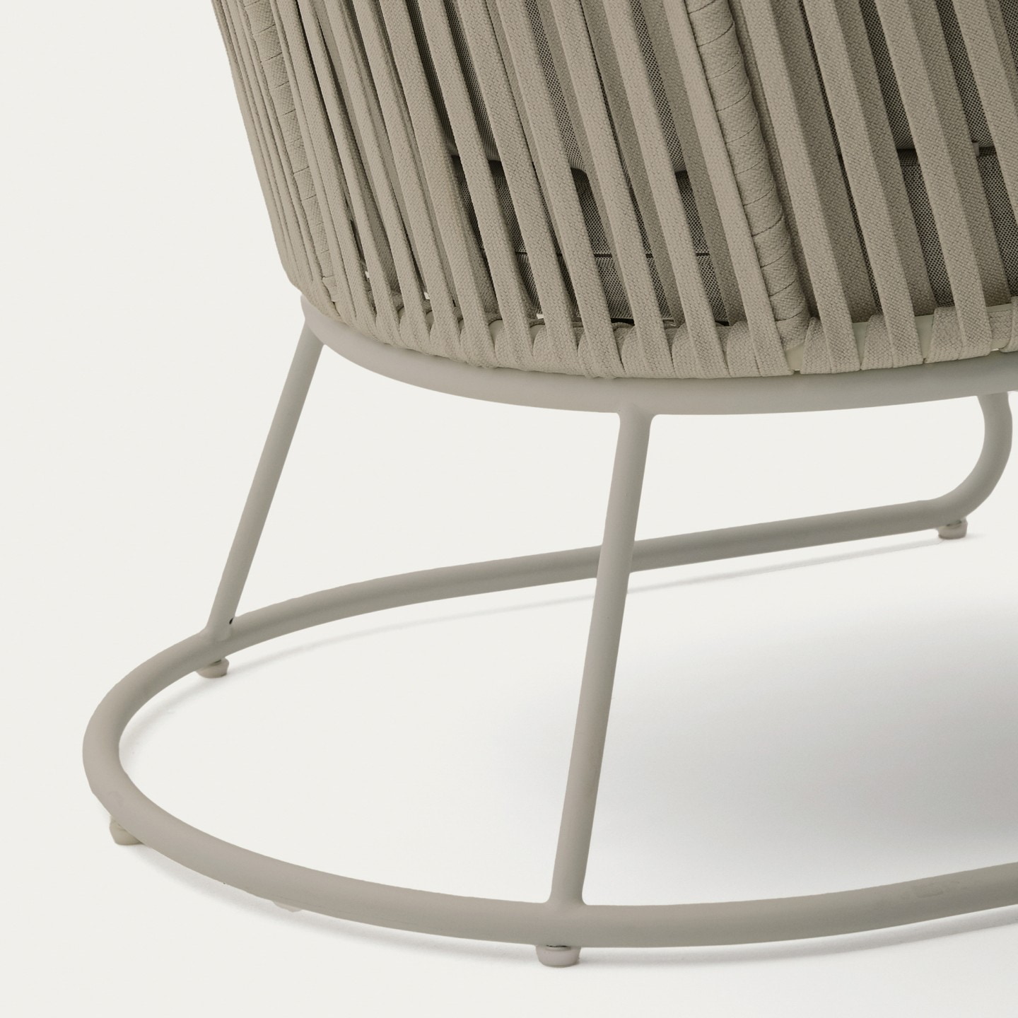 Kave Home Outdoor Fauteuil 'Saconca' Met hoge rug, Gevlochten touw, kleur Beige