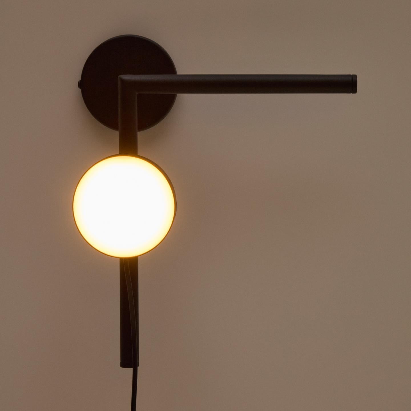 Kave Home Wandlamp 'Orey' Met verplaatsbare spot, kleur Zwart