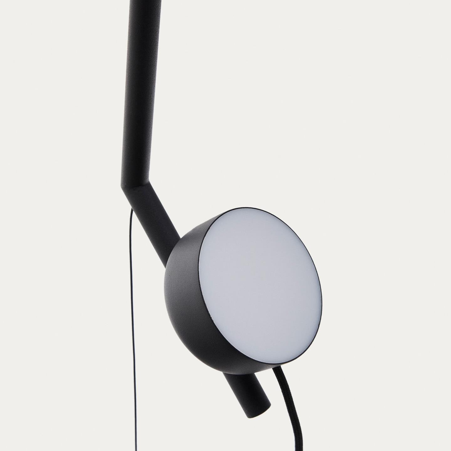 Kave Home Hanglamp/Vloerlamp 'Orey' Met verplaatsbare spot, kleur Zwart