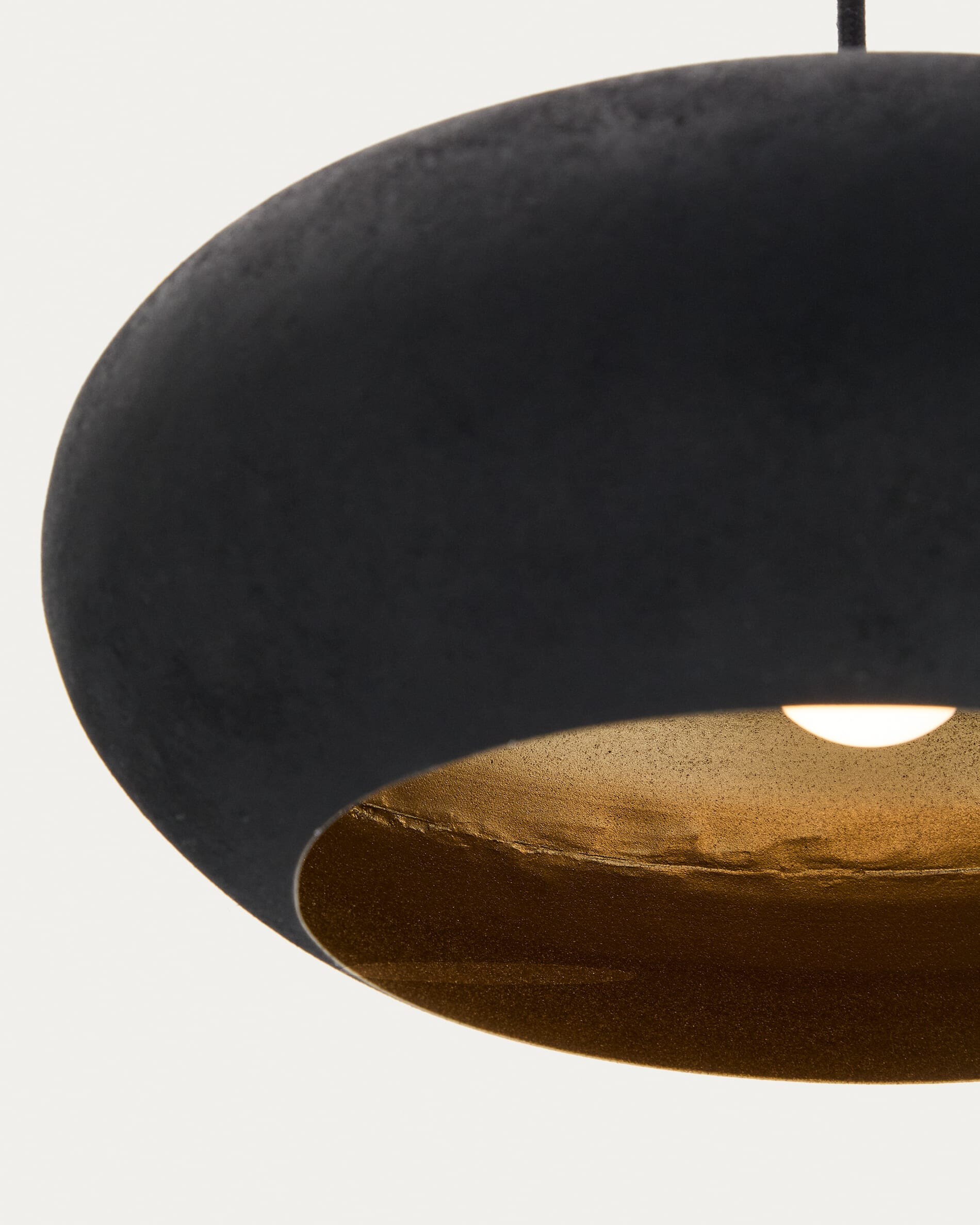 Kave Home Hanglamp 'Inda' Terracotta look, kleur Zwart