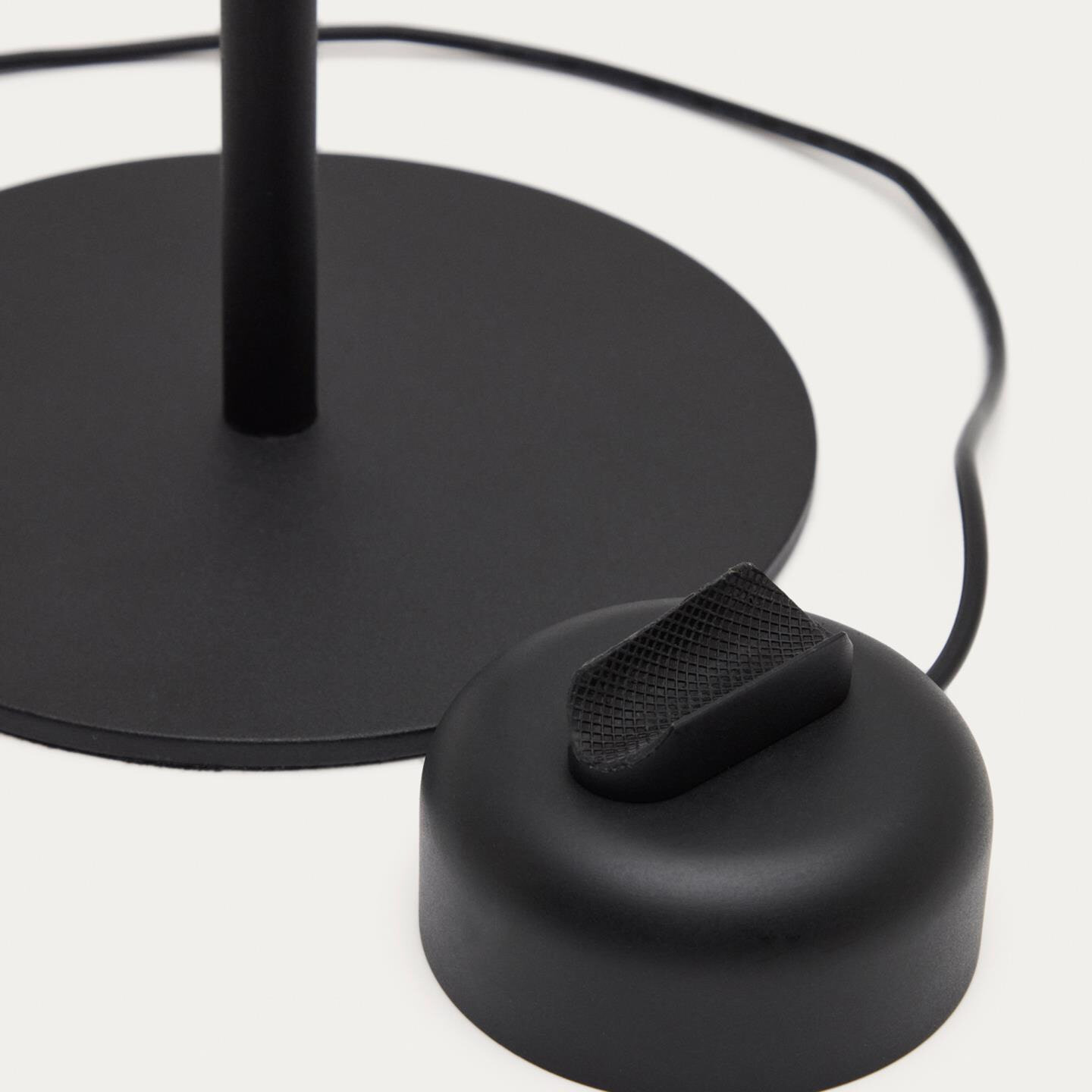 Kave Home Tafellamp 'Orey' Met verstelbare spot, kleur Zwart