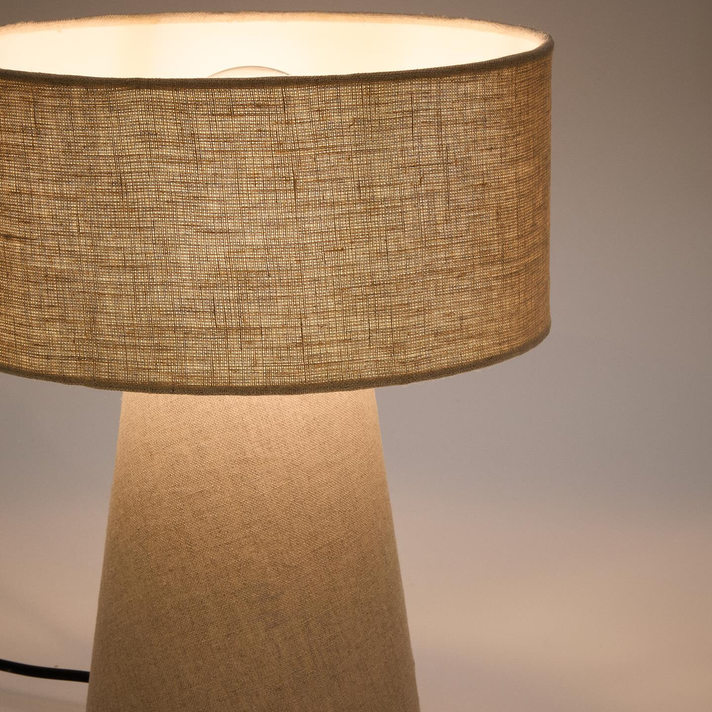 Kave Home Tafellamp 'Algaida' Stof, 35cm hoog