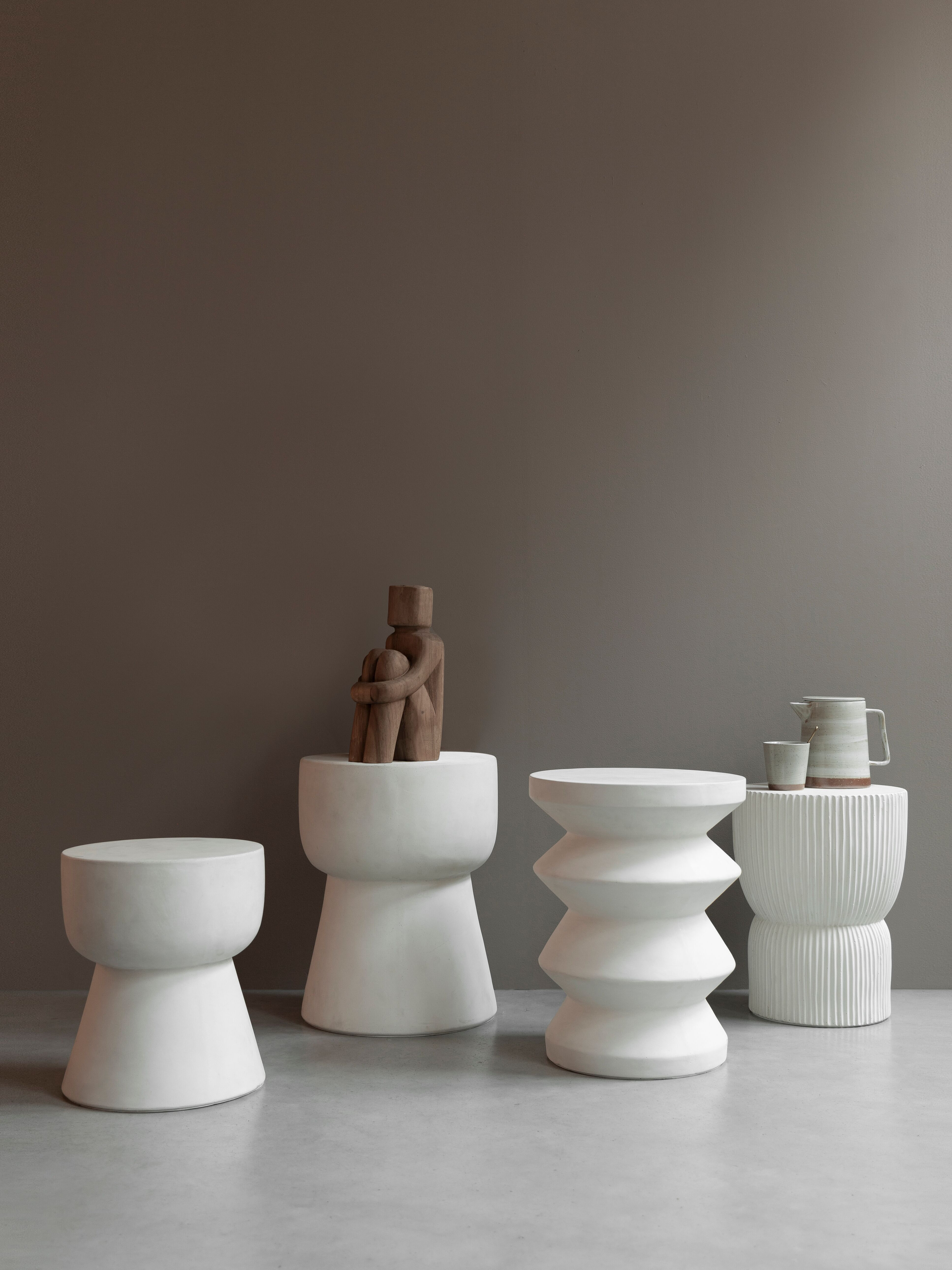 MUST Living Krukje 'Motto' Cement, 30cm, kleur Wit