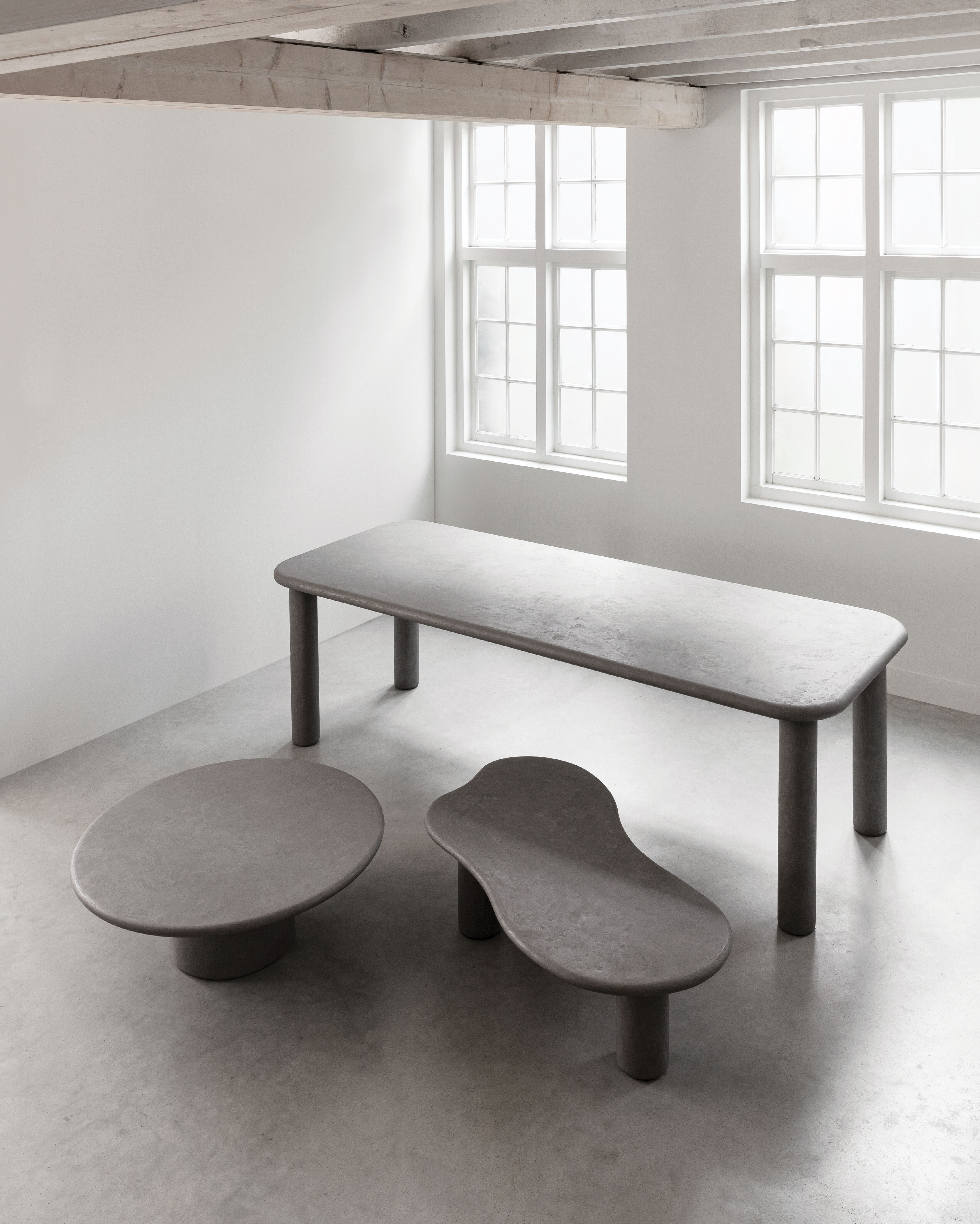 DTP Home Organische Salontafel 'Curva' Betonlook, 130 x 69cm, kleur Grijs