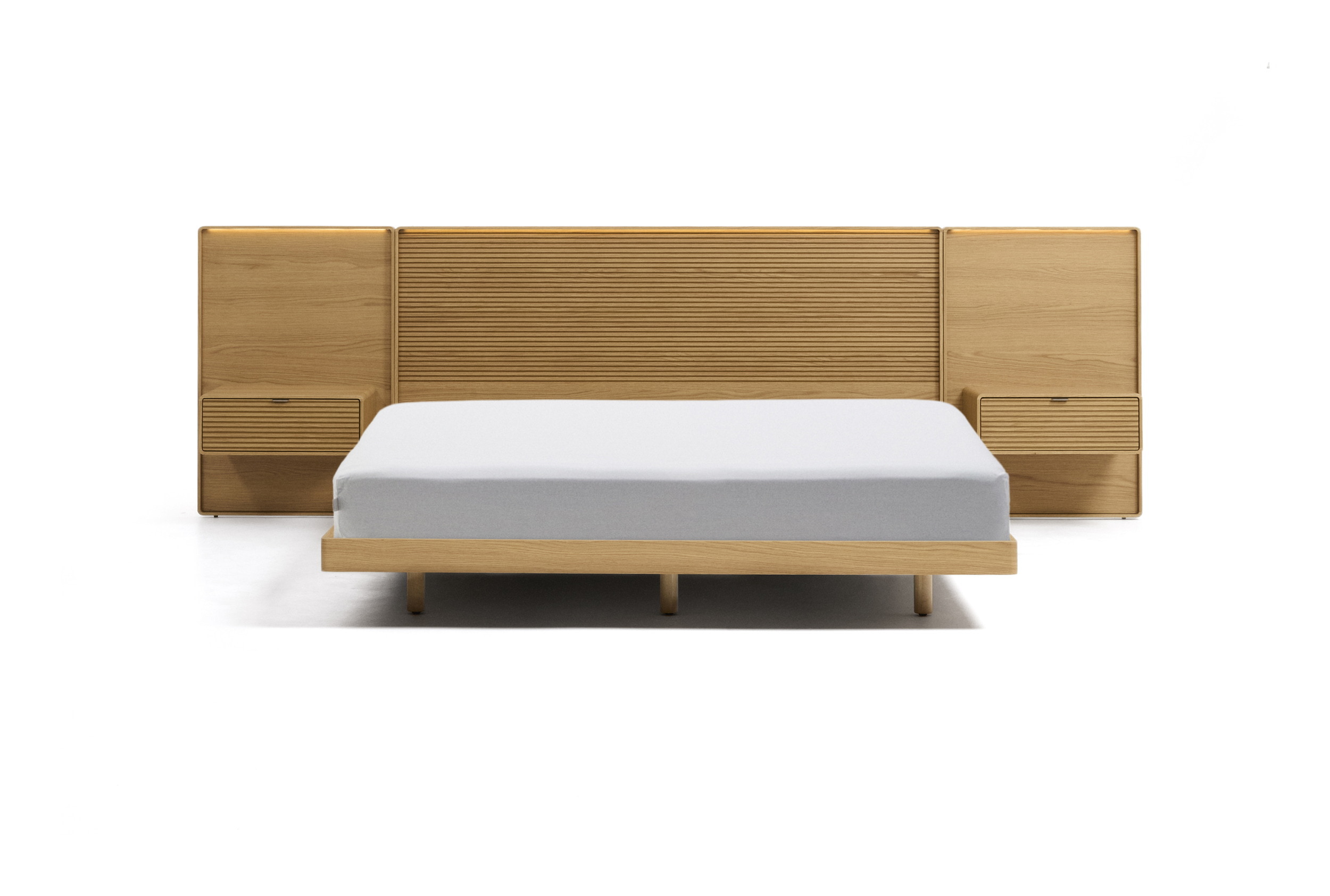 Kave Home Bed Norlen Incl. hoofdbord met LED-verlichting en 2 nachtkastjes, Eiken, 160 x 200cm - Bruin