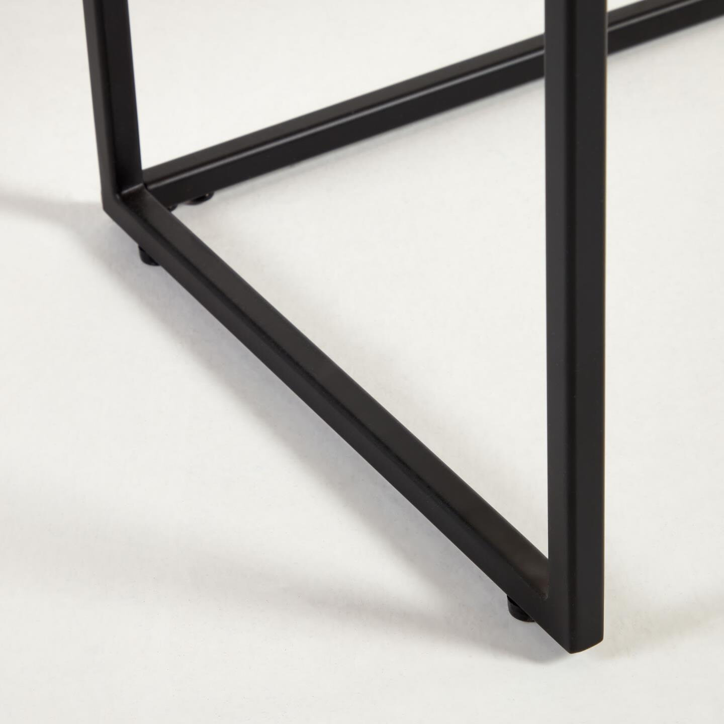 Kave Home Sidetable 'Yoana' Walnoot en metaal, 120cm, kleur 