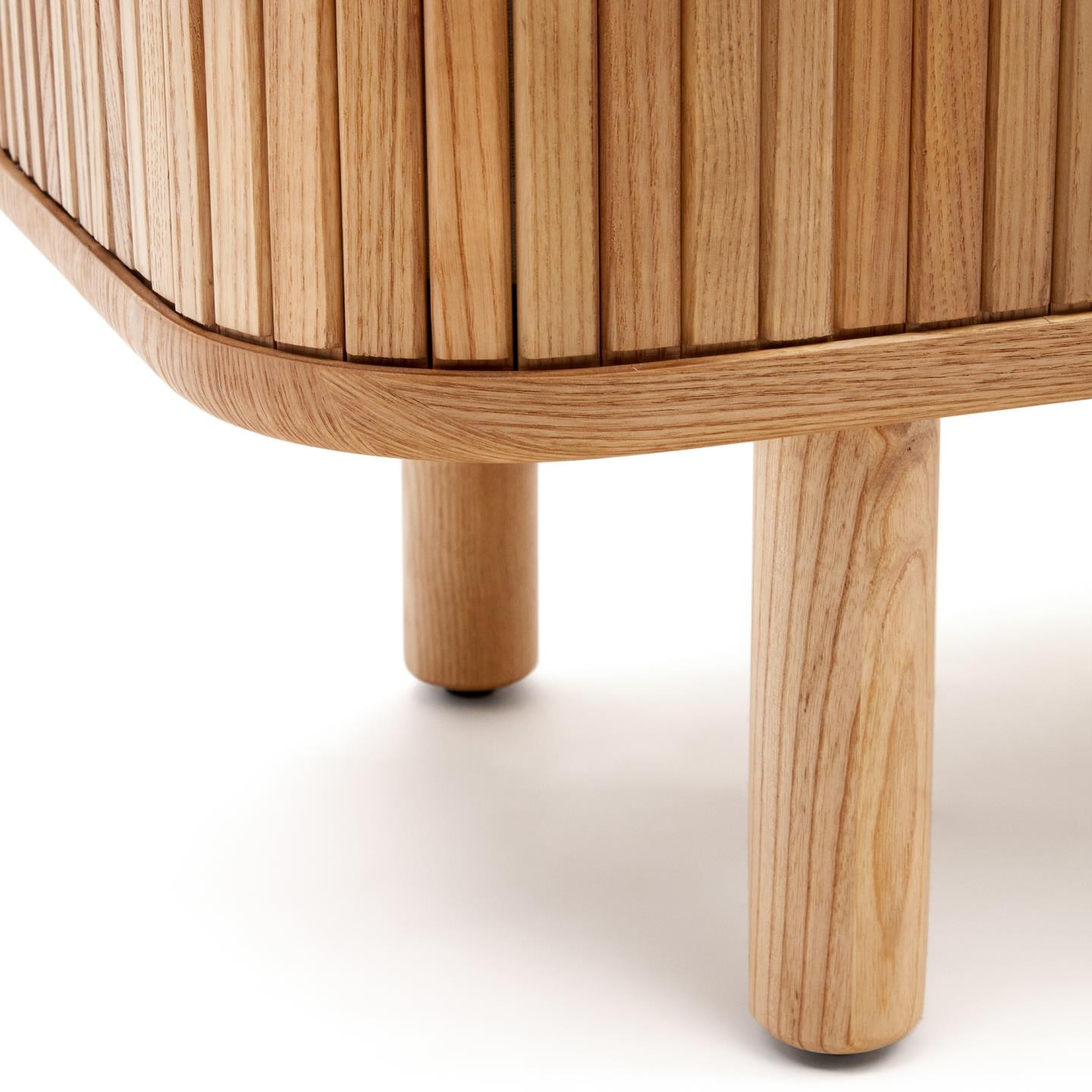 Kave Home Opbergkast 'Mailen' Essenhout, 140 x 110cm, kleur Naturel