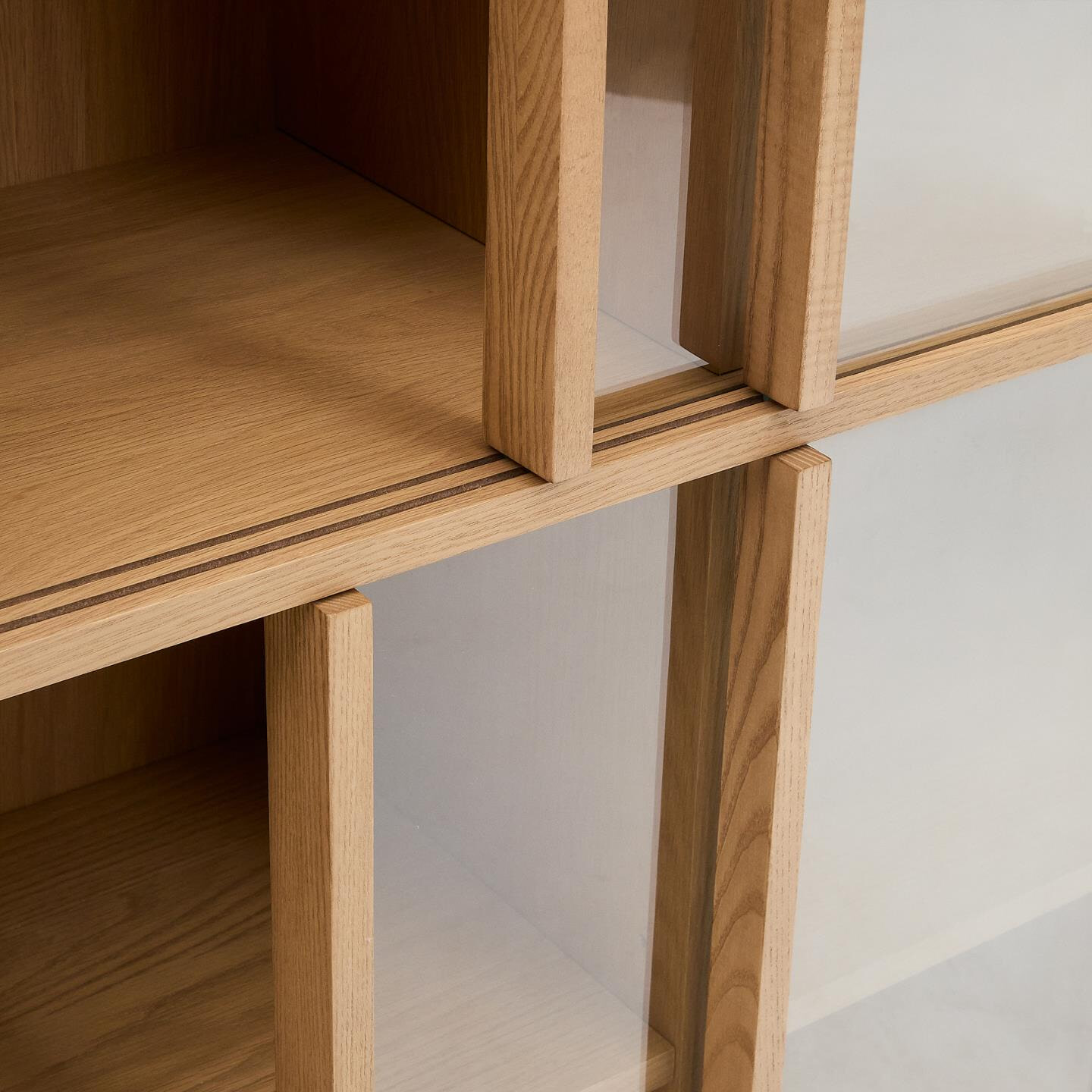 Kave Home Vitrinekast 'Helvine' Eiken en glas, 174 x 100cm